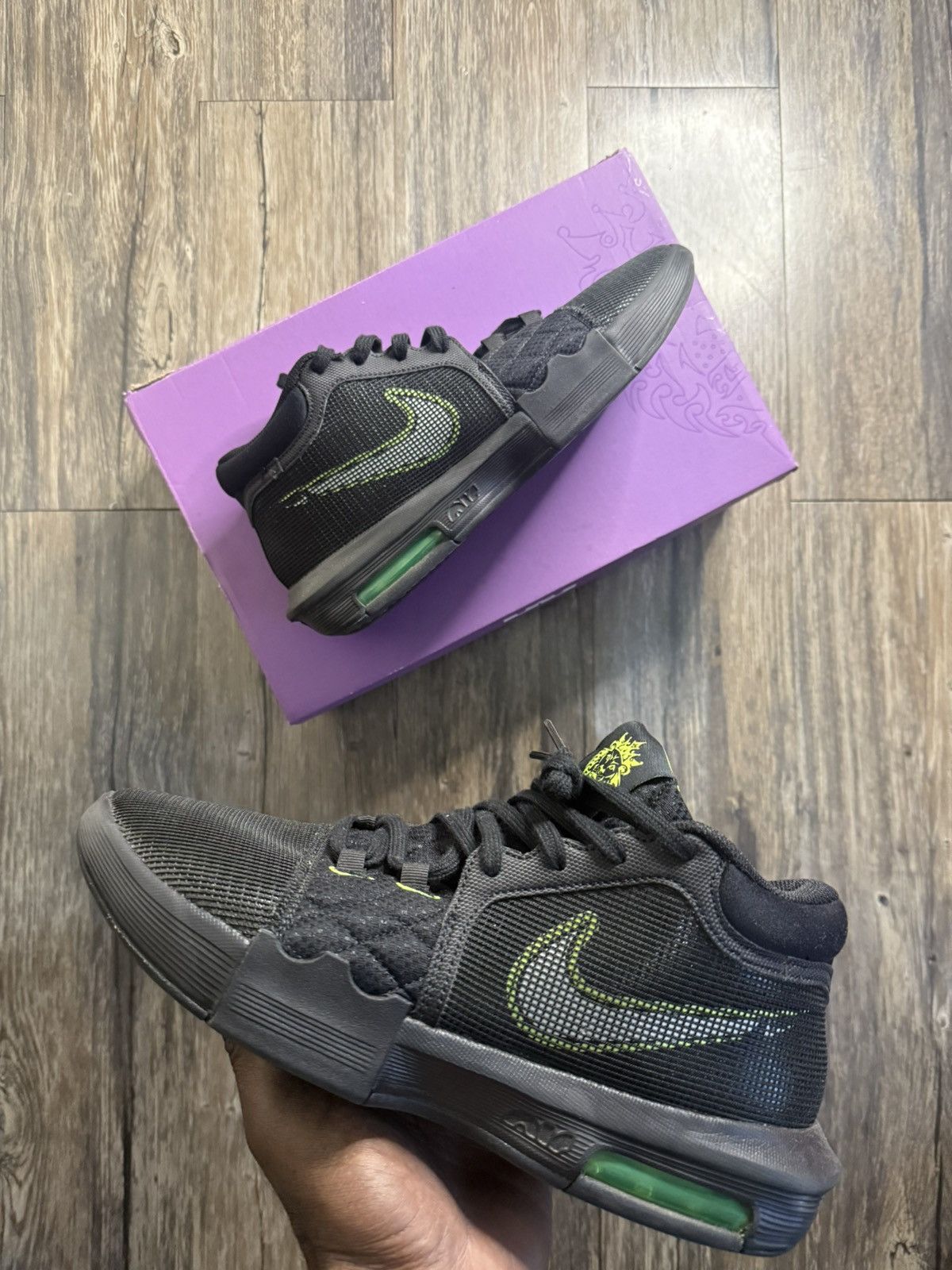 Nike Nike Lebron Witness 8 Black White Volt FB2239-002 Size 10.5 Size US 10.5 / EU 43-44 - 1 Thumbnail