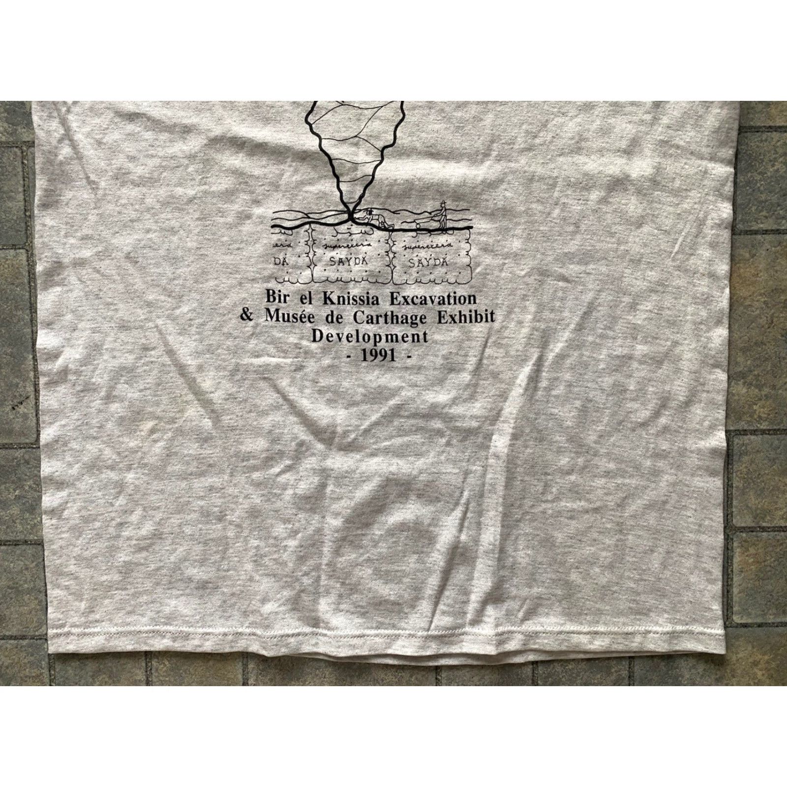 Russell Athletic VINTAGE Russell Athletic Men’s L Gray Carthage Exhibit 1991 Museum Short Sleeve Shirt 1990s Mens Size US L / EU 52-54 / 3 - 2 Thumbnail