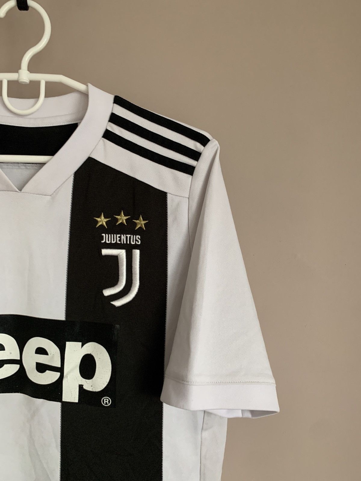 Adidas Juventus 2019 Home Football Shirt Adidas Soccer Jersey Sz S Size US S / EU 44-46 / 1 - 4 Thumbnail