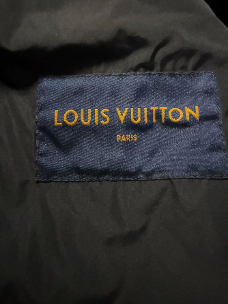Louis Vuitton Louis VuittonBlack three-flower down jacket 2502-Nextarrow Size US M / EU 48-50 / 2 - 4 Thumbnail