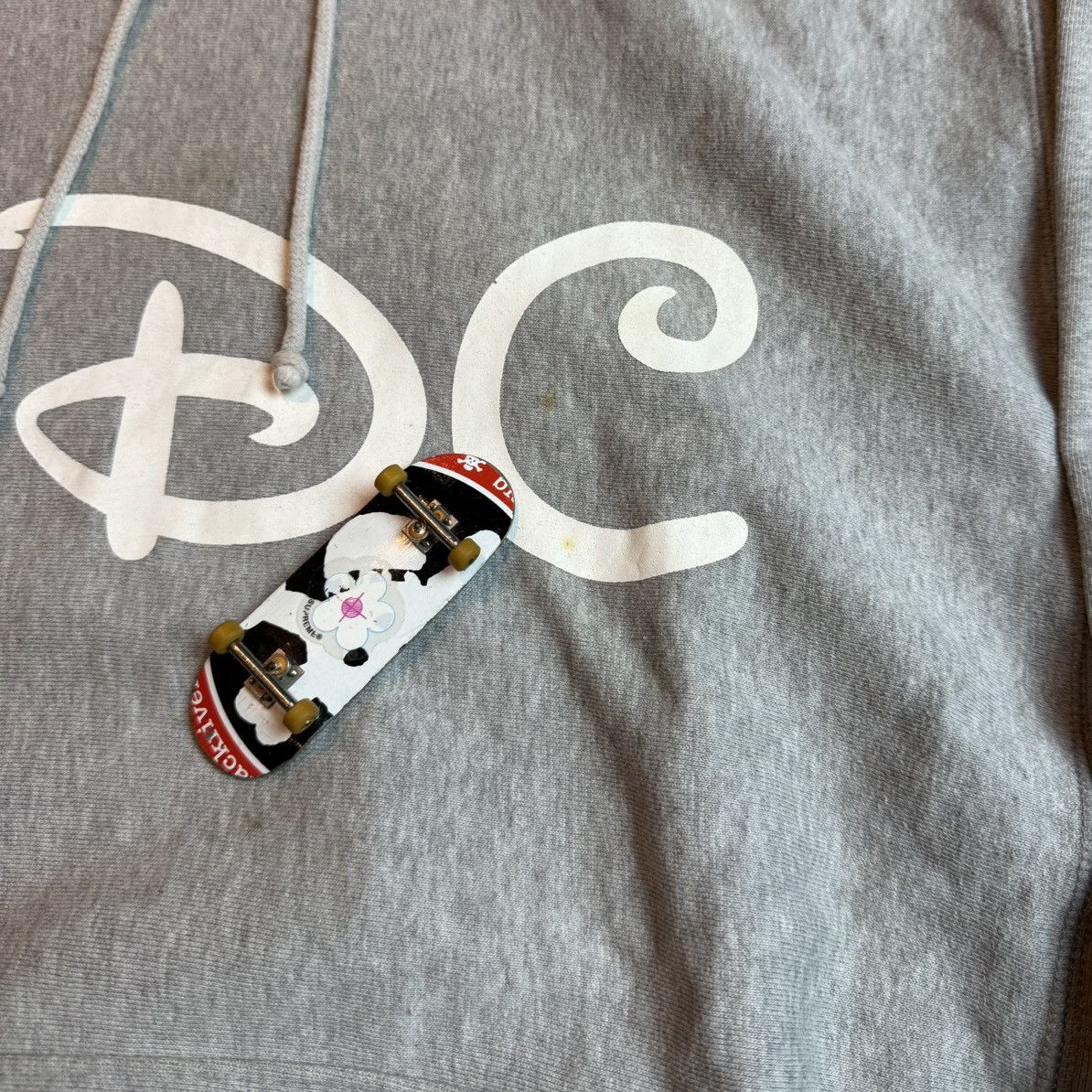 Camber × Japanese Brand × Vintage Vintage GDC x Disney Dumbo Pullover Hoodie Size US L / EU 52-54 / 3 - 8 Thumbnail