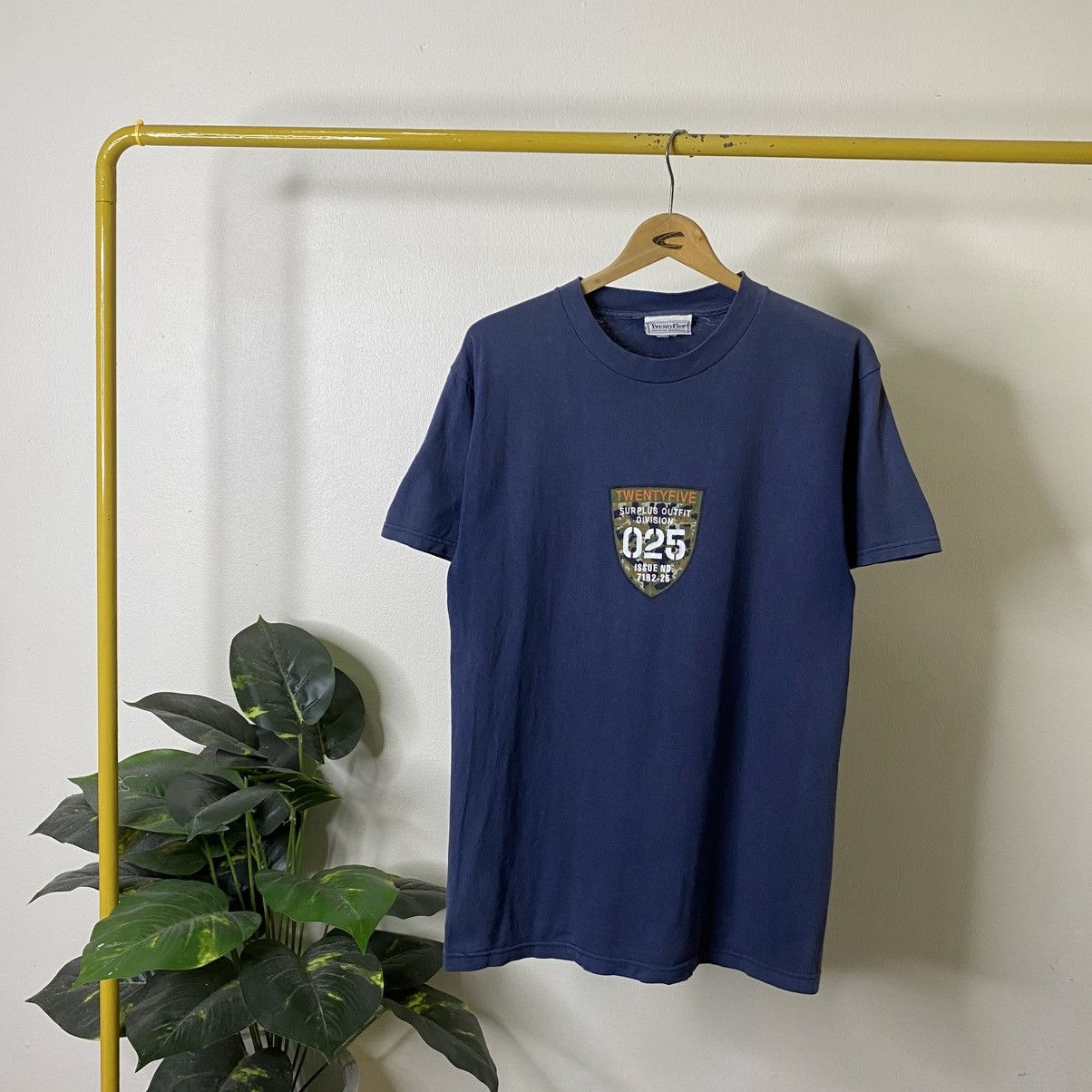 Surplus Research Vintage 1990s Twenty Five Surplus Outfit Division Faded Tee Size US M / EU 48-50 / 2 - 1 Thumbnail