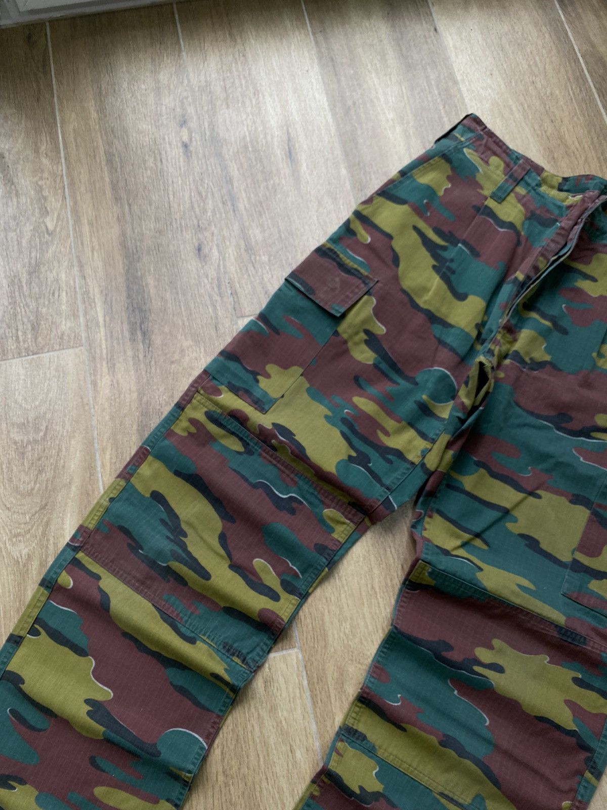 Vintage Vintage Camo Cargo Pants Japanese Avant Garde Y2K Baggy Wide Size US 32 / EU 48 - 4 Thumbnail