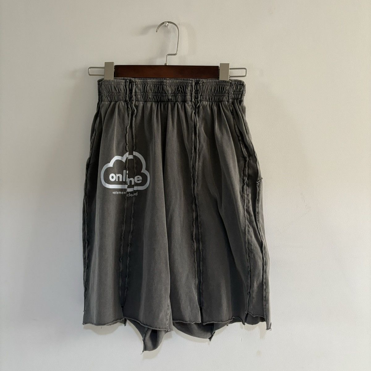 Vetements vetements Size US 28 / EU 44 - 1 Thumbnail