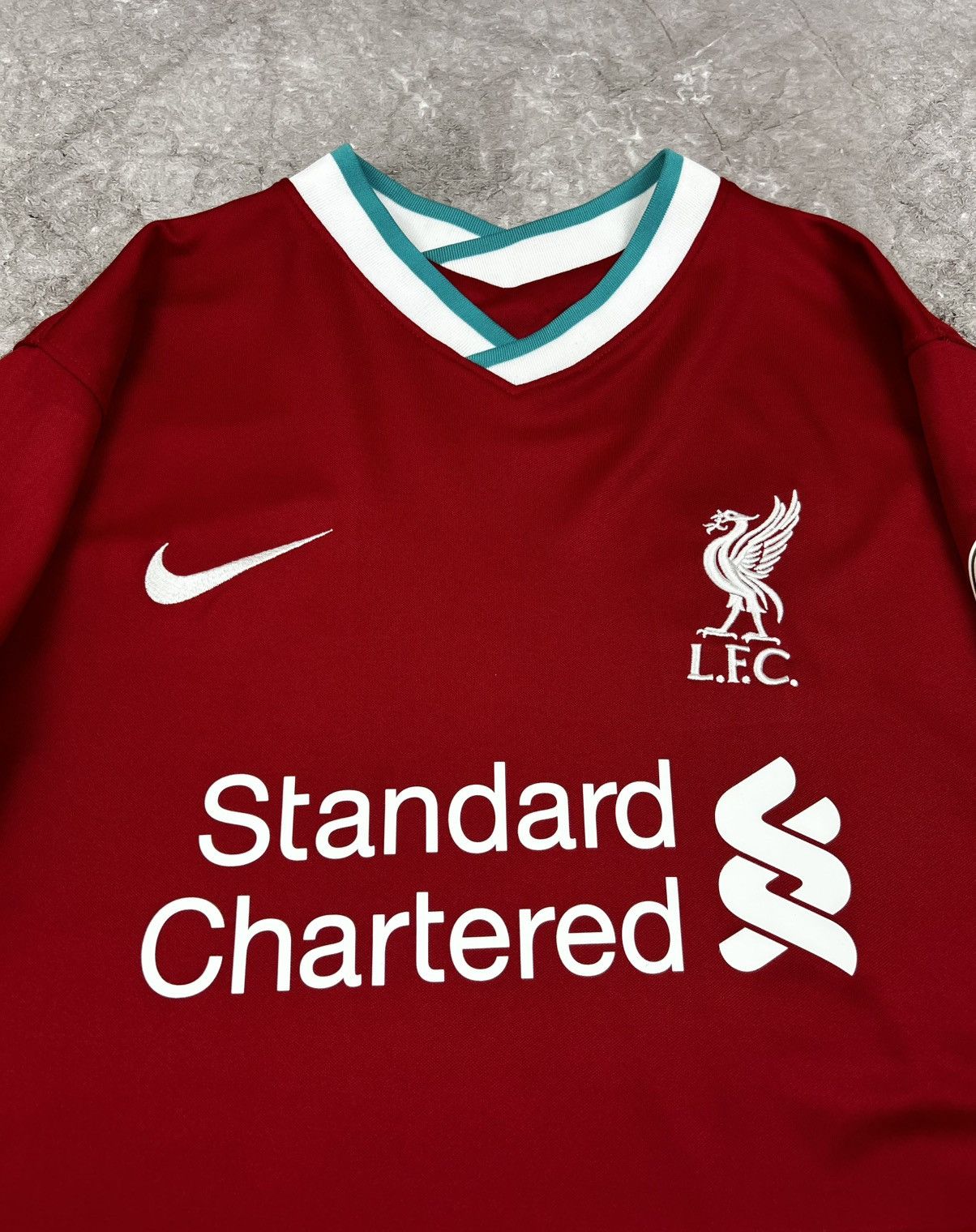 Vintage Nike Liverpool 2020-21 Home Jersey Size US S / EU 44-46 / 1 - 5 Thumbnail