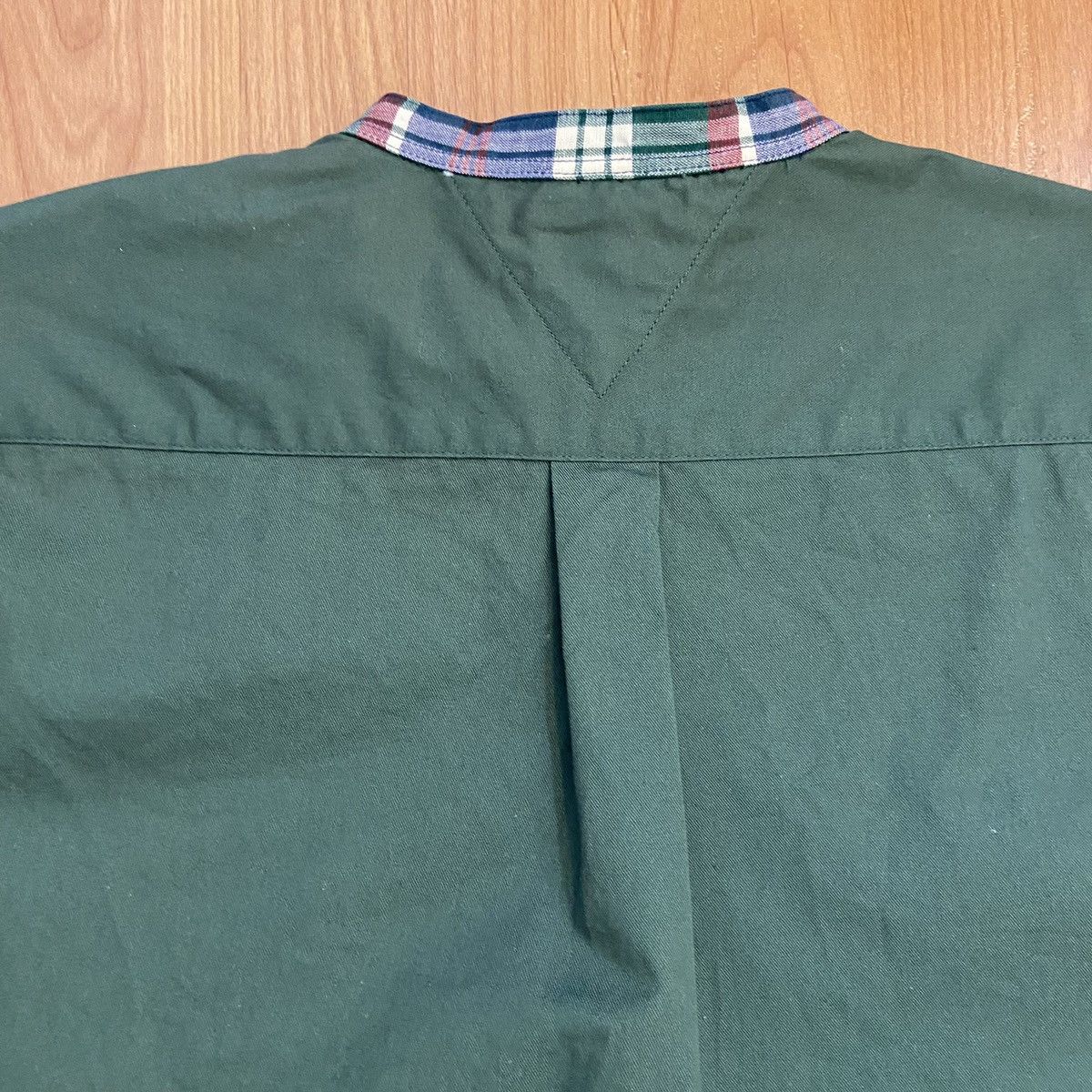 Tommy Hilfiger × Vintage Tommy Hilfiger Vintage Logo Button Up Shirt Size Medium Size US M / EU 48-50 / 2 - 4 Thumbnail