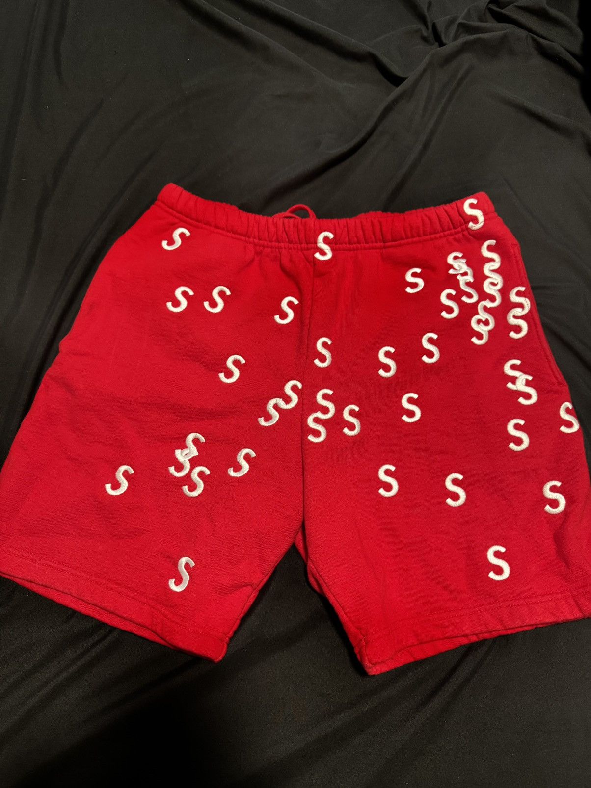 Supreme Supreme Embroidered S Sweatshort Red Size US 30 / EU 46 - 1 Thumbnail