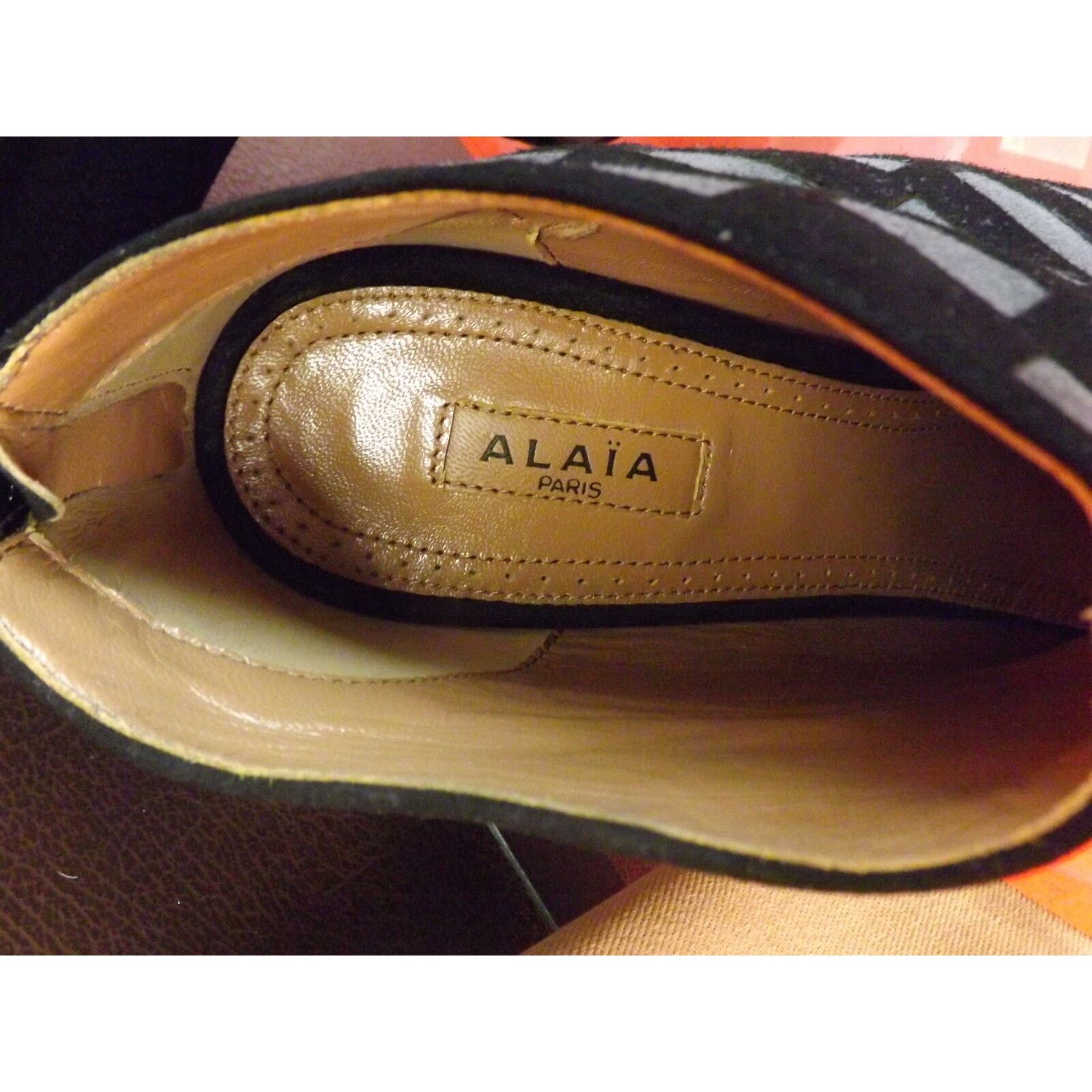 Alaia BLACK TWO TONE SUEDE LASER CUT PLATFORM ZIP ANKLE BOOTS 40.5 Size US 10.5 / IT 40.5 - 9 Thumbnail