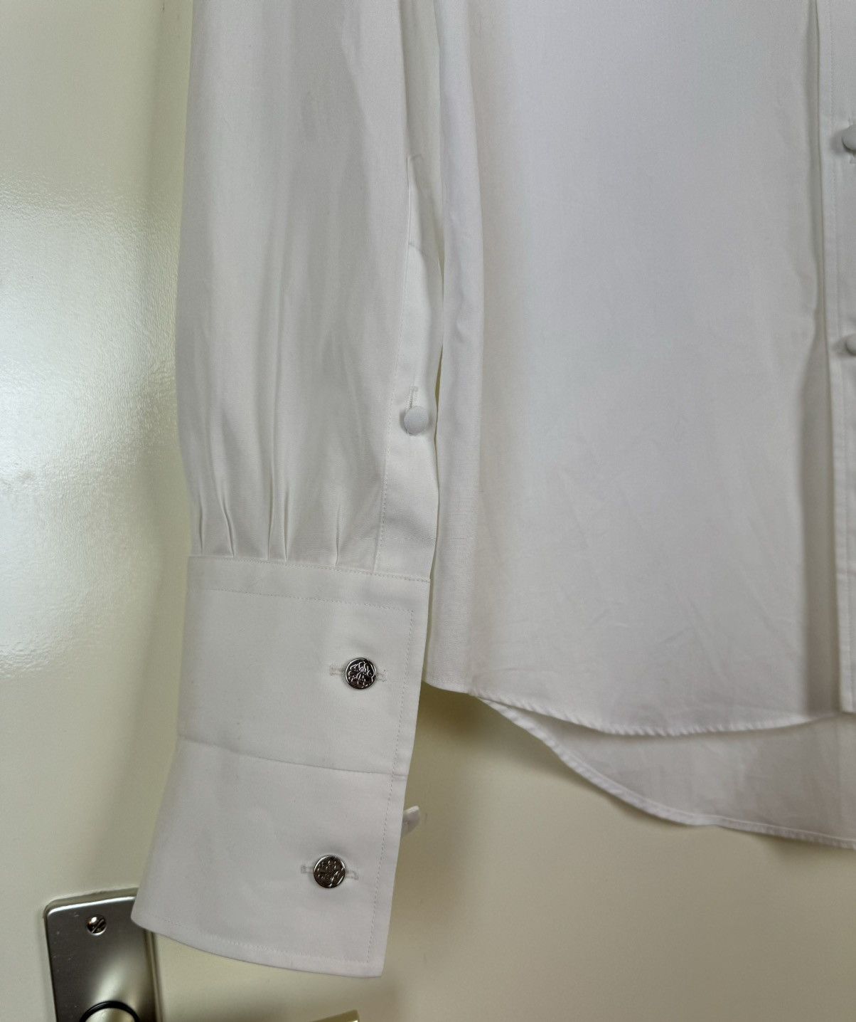 Alexander McQueen Alexander McQueen white poplin cotton classic shirt logo Size US S / EU 44-46 / 1 - 2 Thumbnail