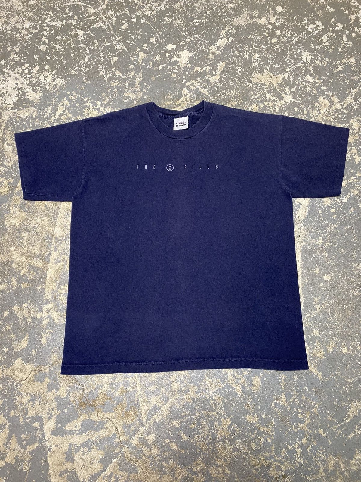Vintage Vintage X-Files He Is One Stanley Desantis Tshirt Size US L / EU 52-54 / 3 - 2 Thumbnail
