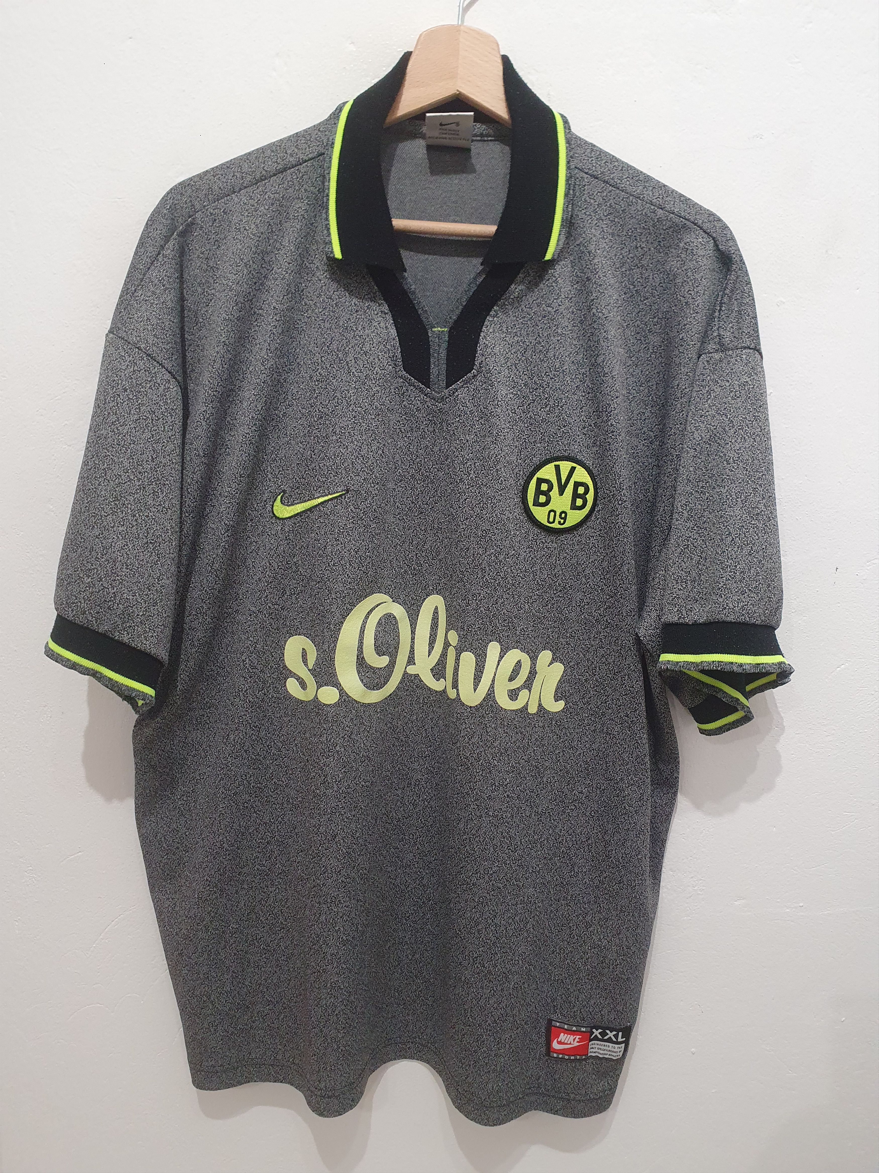 image of Jersey x Nike Borussia Dortmund 1997 1998 Bvb Nike Size 2Xl Shirt in Grey, Men's