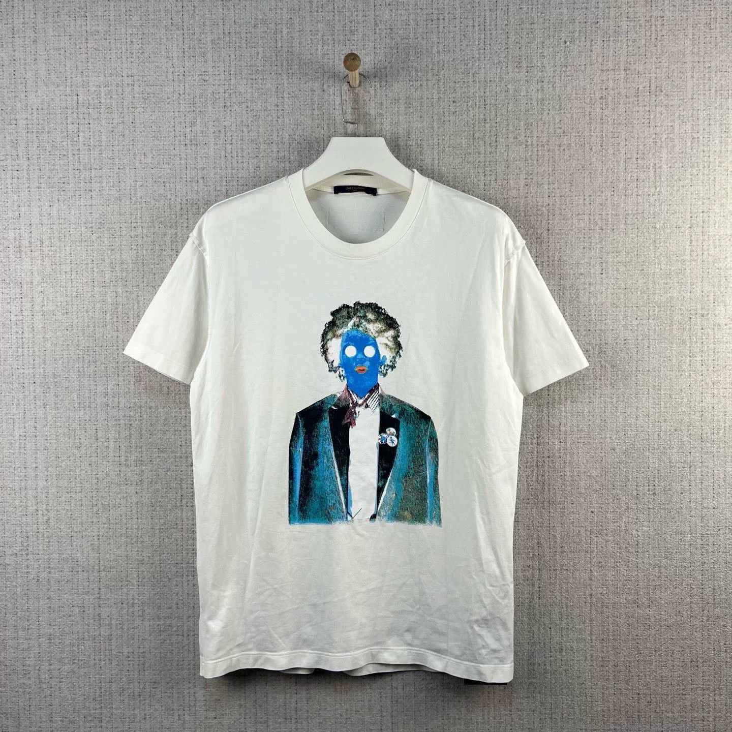 Louis Vuitton Louis Vuitton Neon Worker Print T-Shirt Size US L / EU 52-54 / 3 - 1 Thumbnail
