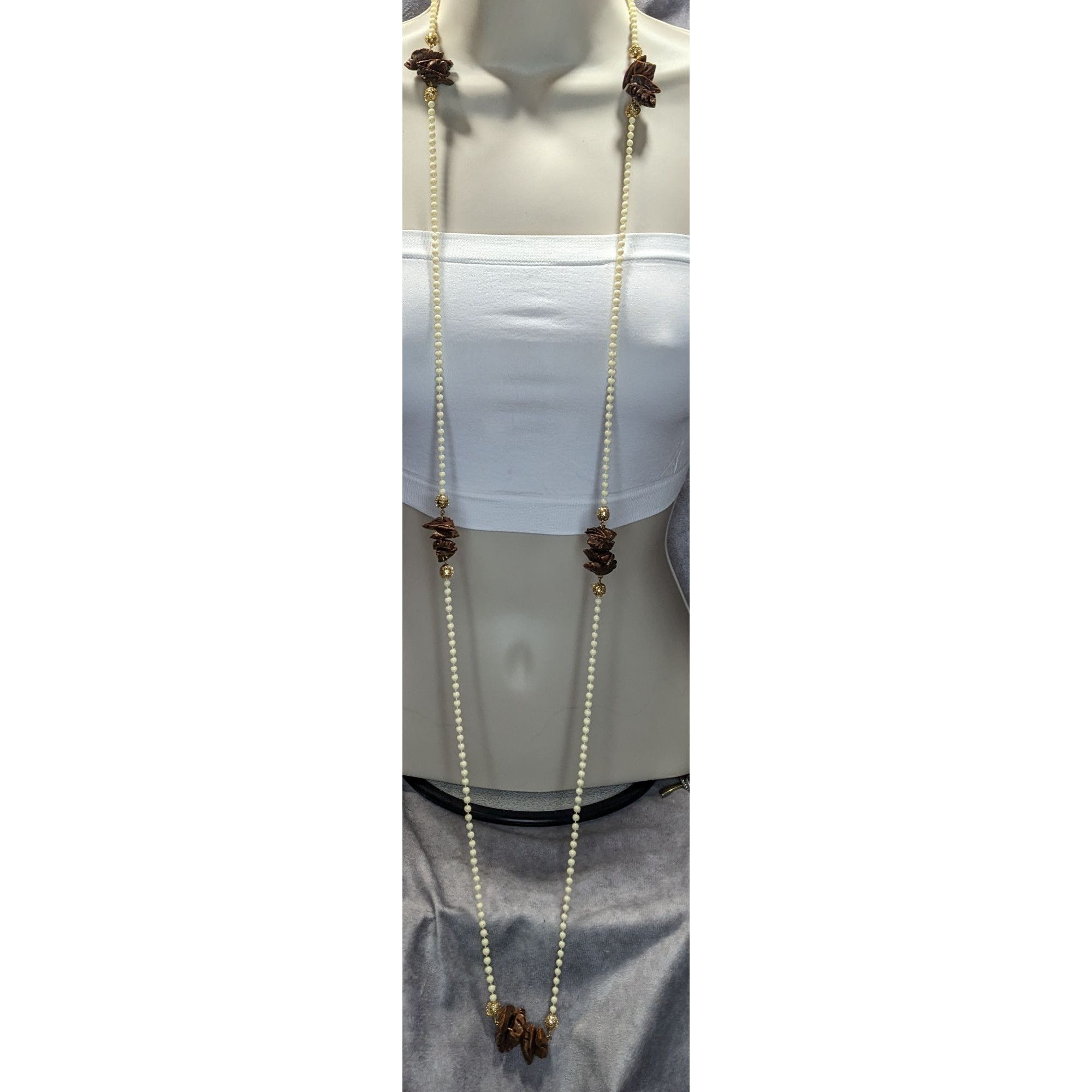 Other Vintage Cream Beaded Necklace With Faux Walnut Beaded And Go Size ONE SIZE - 4 Thumbnail