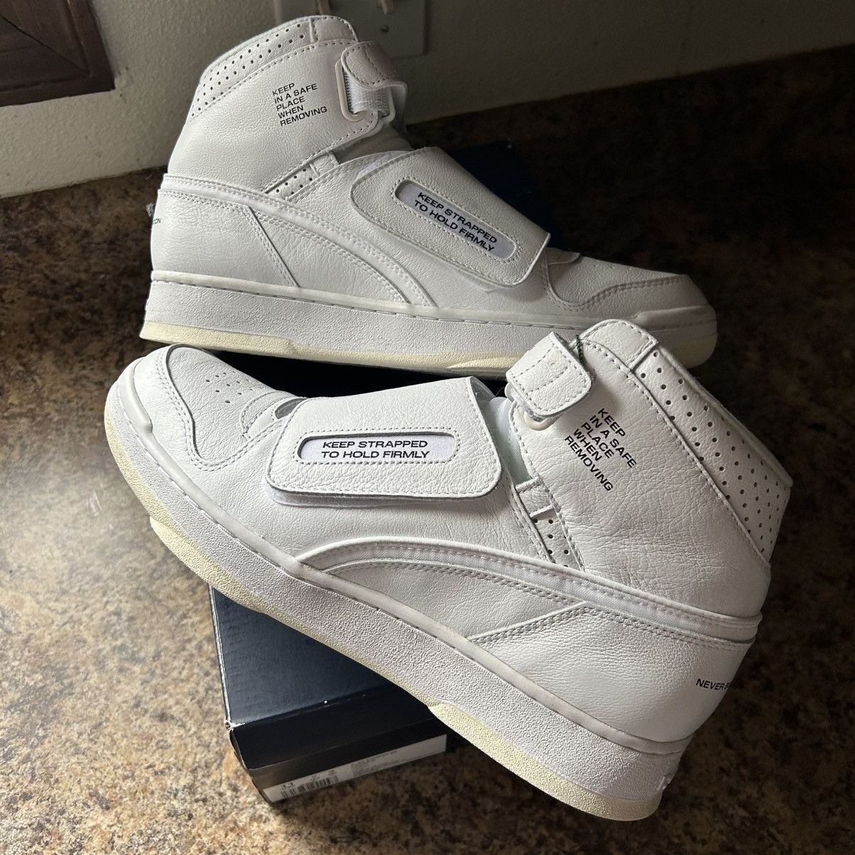 Mountain Research FW7898 REEBOK ALiEN STOMPER PORCELAiN GENERAL RESEARCH JAPAN Size US 11 / EU 44 - 2 Thumbnail