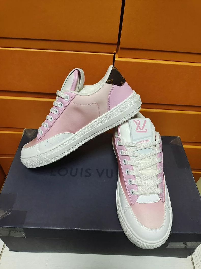 Louis Vuitton Louis Vuitton Louis Vuitton Low Top LaceUp Women's Shoes-2 Size US 5 / IT 35 - 4 Thumbnail