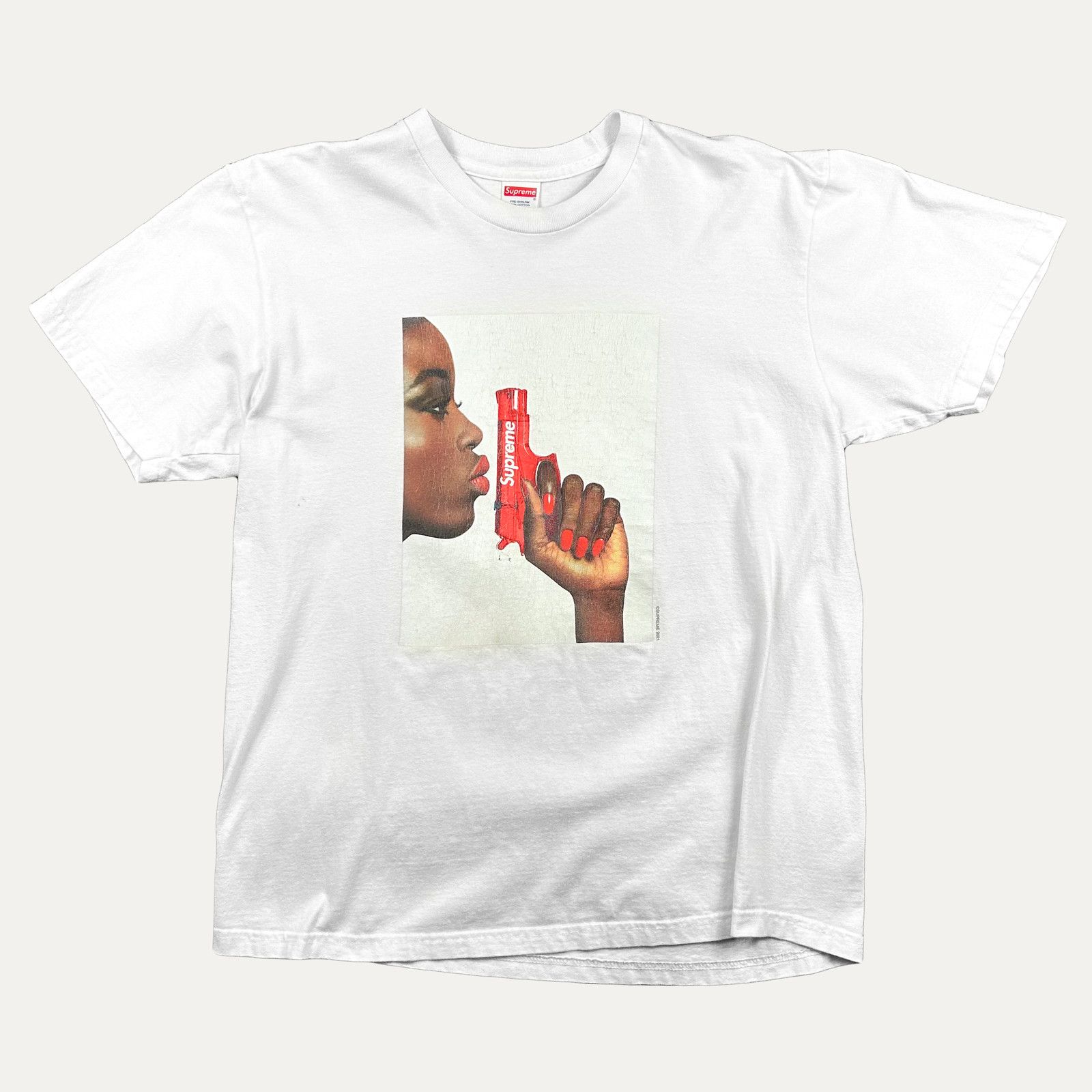 Supreme Supreme Water Pistol T-Shirt Size US L / EU 52-54 / 3 - 1 Thumbnail