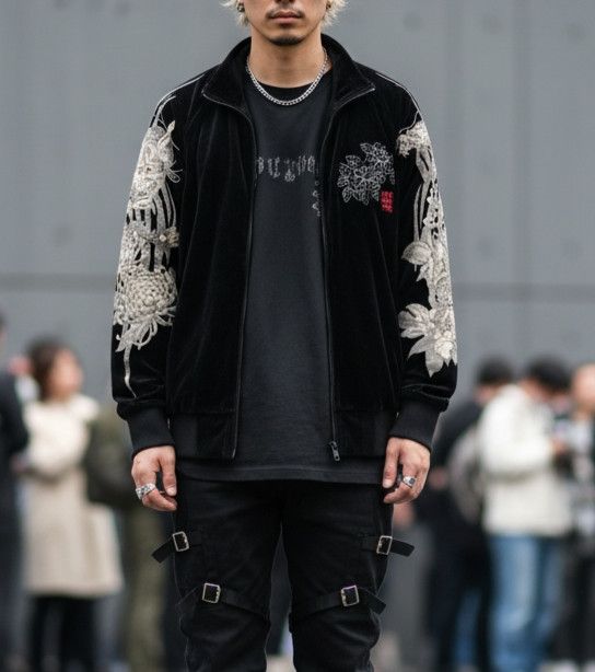 Japanese Brand Karakuri Tamashi Dragon Overprint Black Velvet Yakuza Jacket Size US L / EU 52-54 / 3 - 1 Thumbnail
