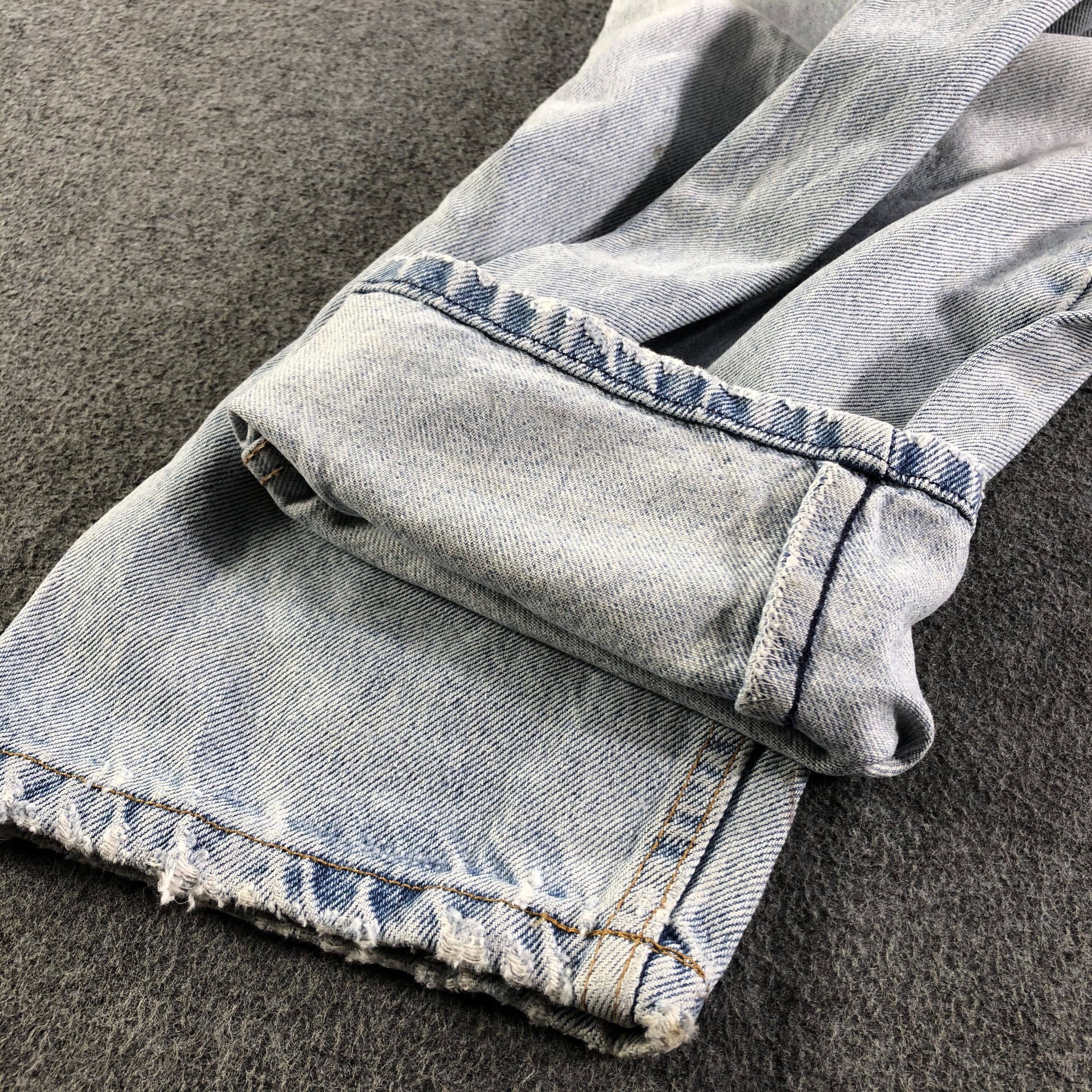 Levi's 90s Vintage Light Wash Levis 560 Jeans-J3119 Size US 30 / EU 46 - 7 Thumbnail