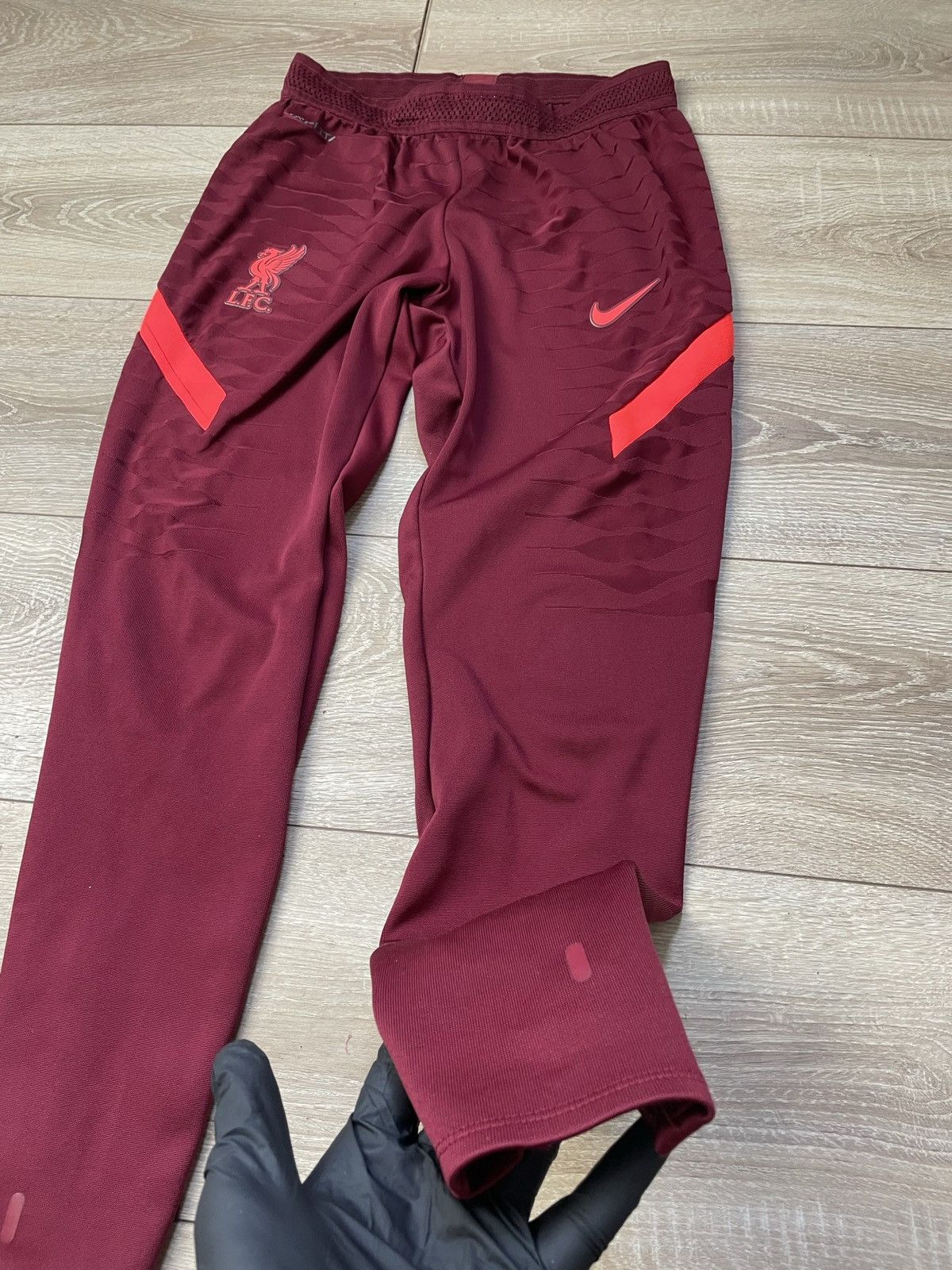 Nike Liverpool FC Nike Dri Fit Adv Player Issue Tracksuit Mens S Size US 33 - 1 Thumbnail