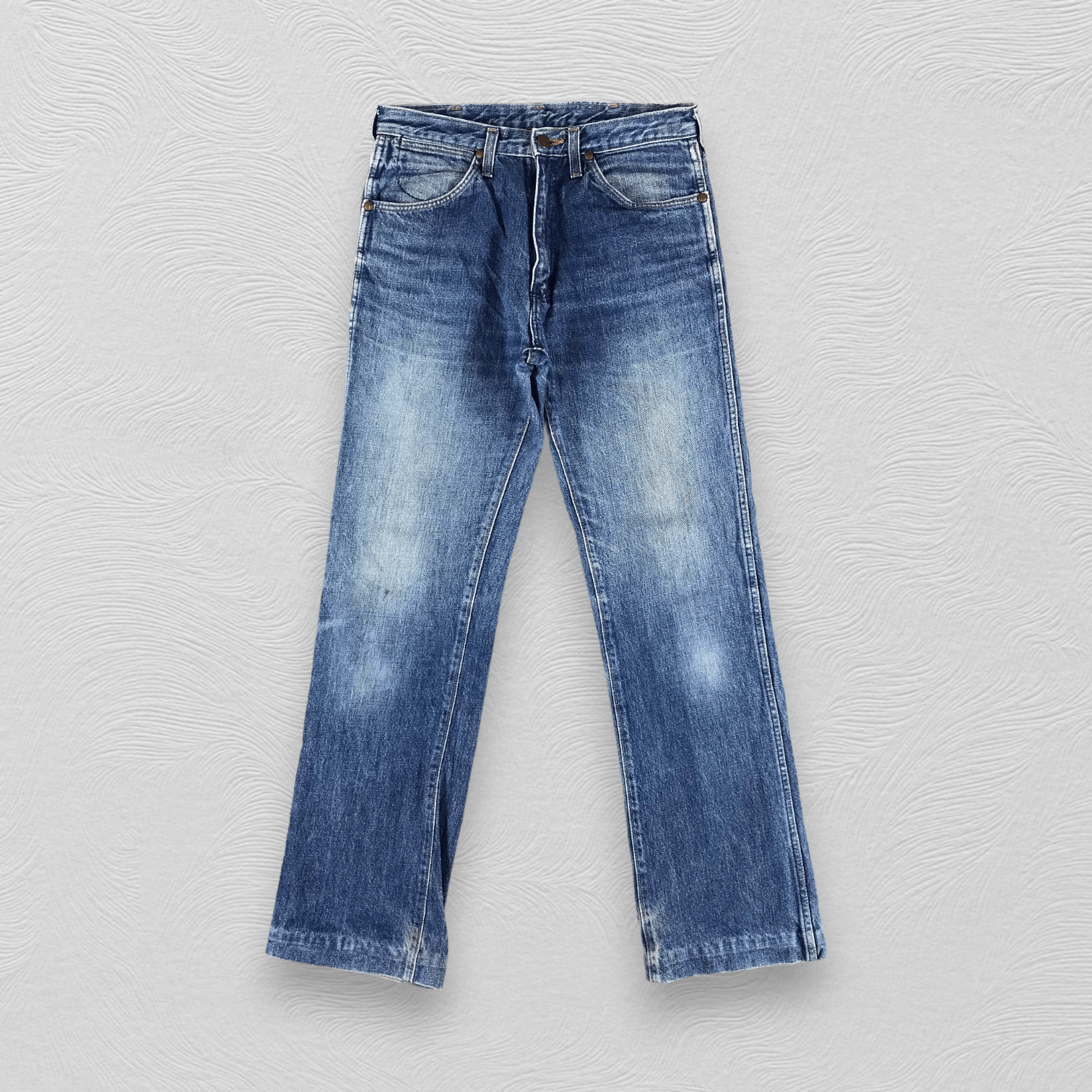 Vintage Vintage Wrangler Jeans Faded Blue Denim KJ1463 Size US 30 / EU 46 - 1 Thumbnail