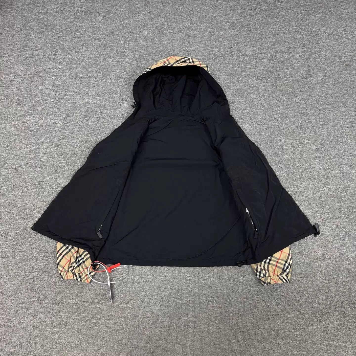 Burberry Burberry 2-sided check hooded puffer jacket S 99 new Size S / US 4 / IT 40 - 5 Thumbnail