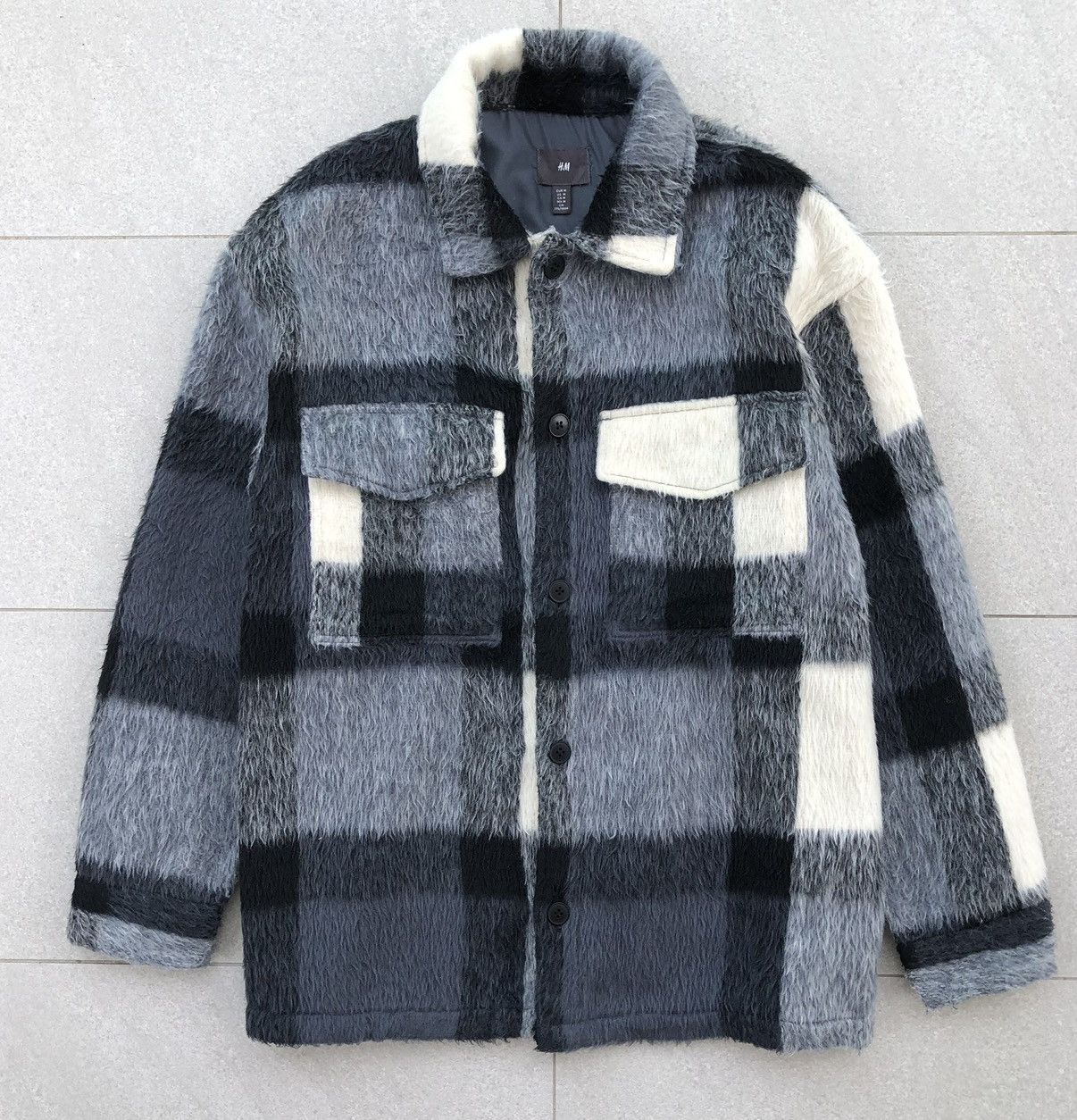 Japanese Brand Japanese Brand H&M Beige Shaggy Checked Overshirt Size US M / EU 48-50 / 2 - 16 Thumbnail