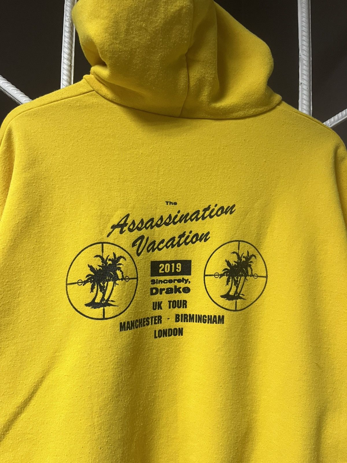 October's Very Own Drake Scorpions Yellow 2019 Tour Hoodie Size US M / EU 48-50 / 2 - 7 Thumbnail