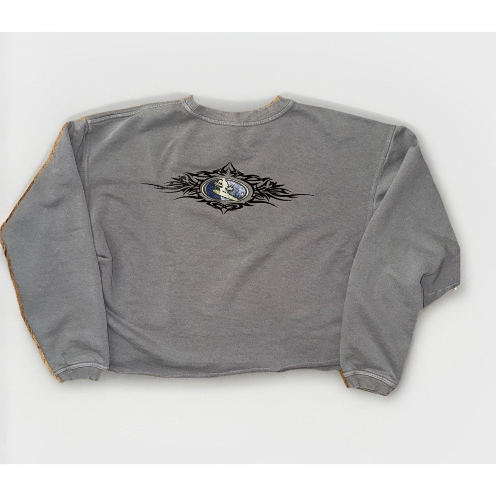 Disney Disney Mickey Mouse Surfing Cropped Crewneck Gray L 22x20 Size L / US 10 / IT 46 - 5 Thumbnail