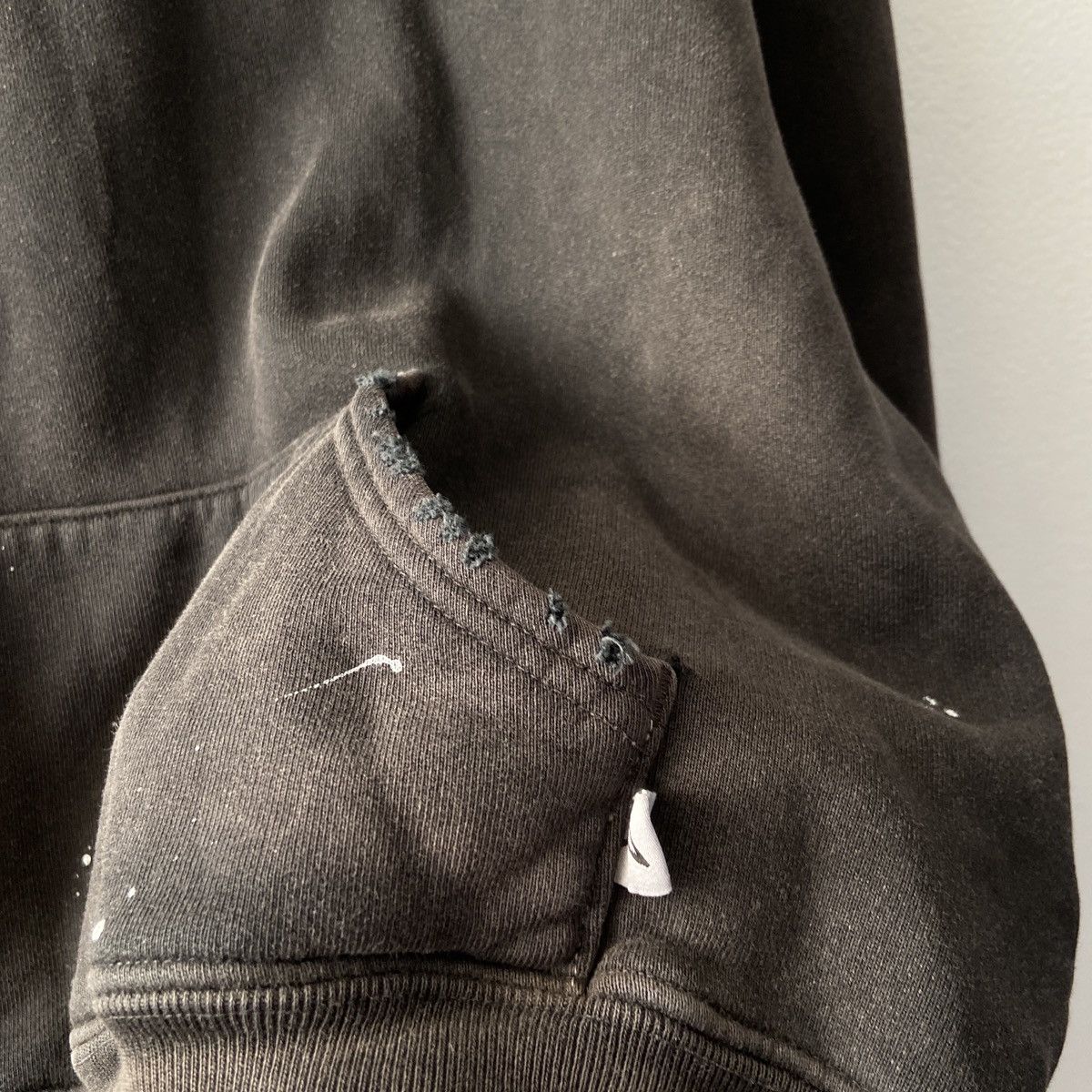 Akimbo Club Akimbo Watch Peeker Distressed hoodie Sun Faded Black Size US S / EU 44-46 / 1 - 4 Thumbnail