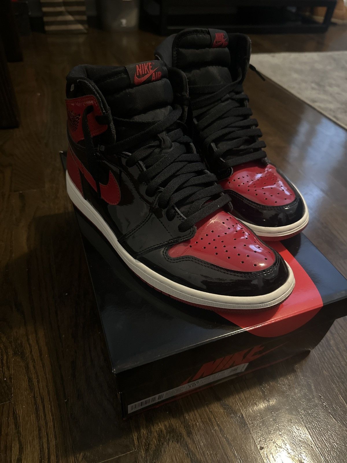 Jordan Brand Air Jordan 1 High OG “Patient Bred” Size US 10.5 / EU 43-44 - 2 Thumbnail