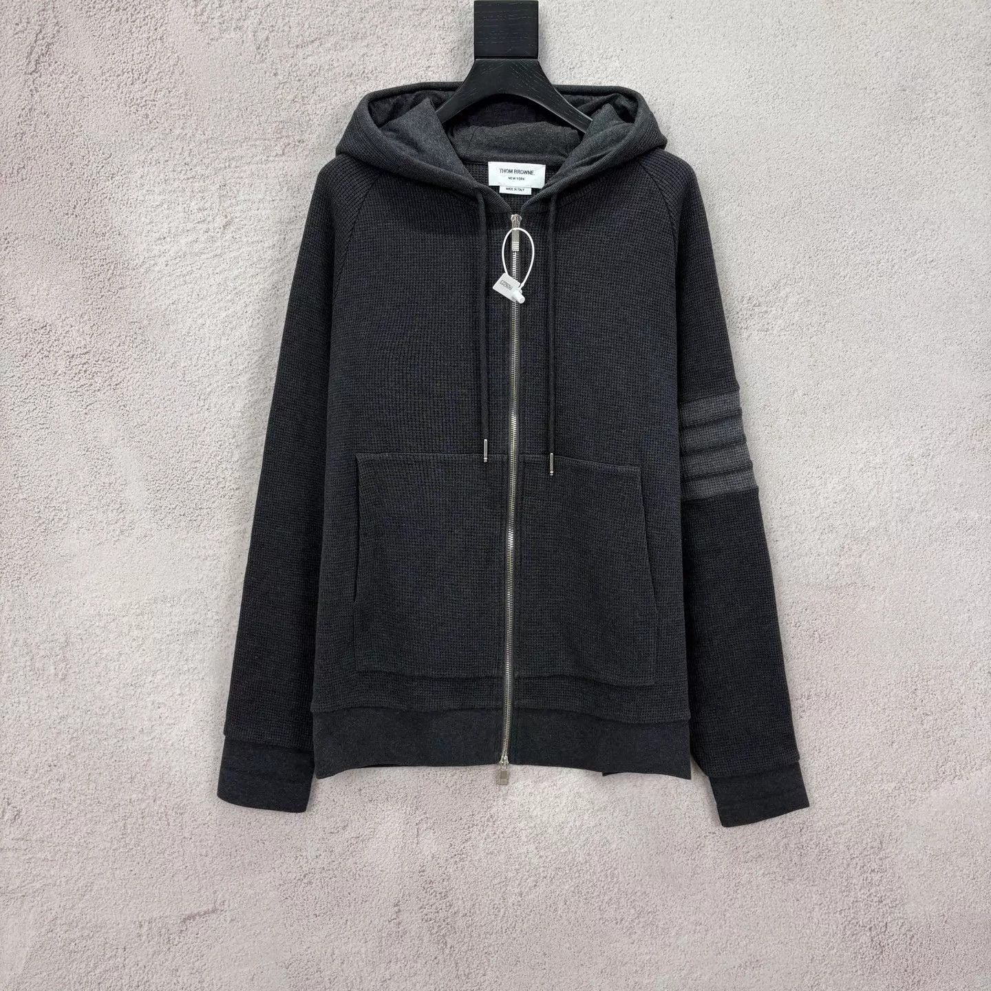 Thom Browne Thom Browne Black & Gray Waffle Zip Hoodie Size US XL / EU 56 / 4 - 1 Thumbnail