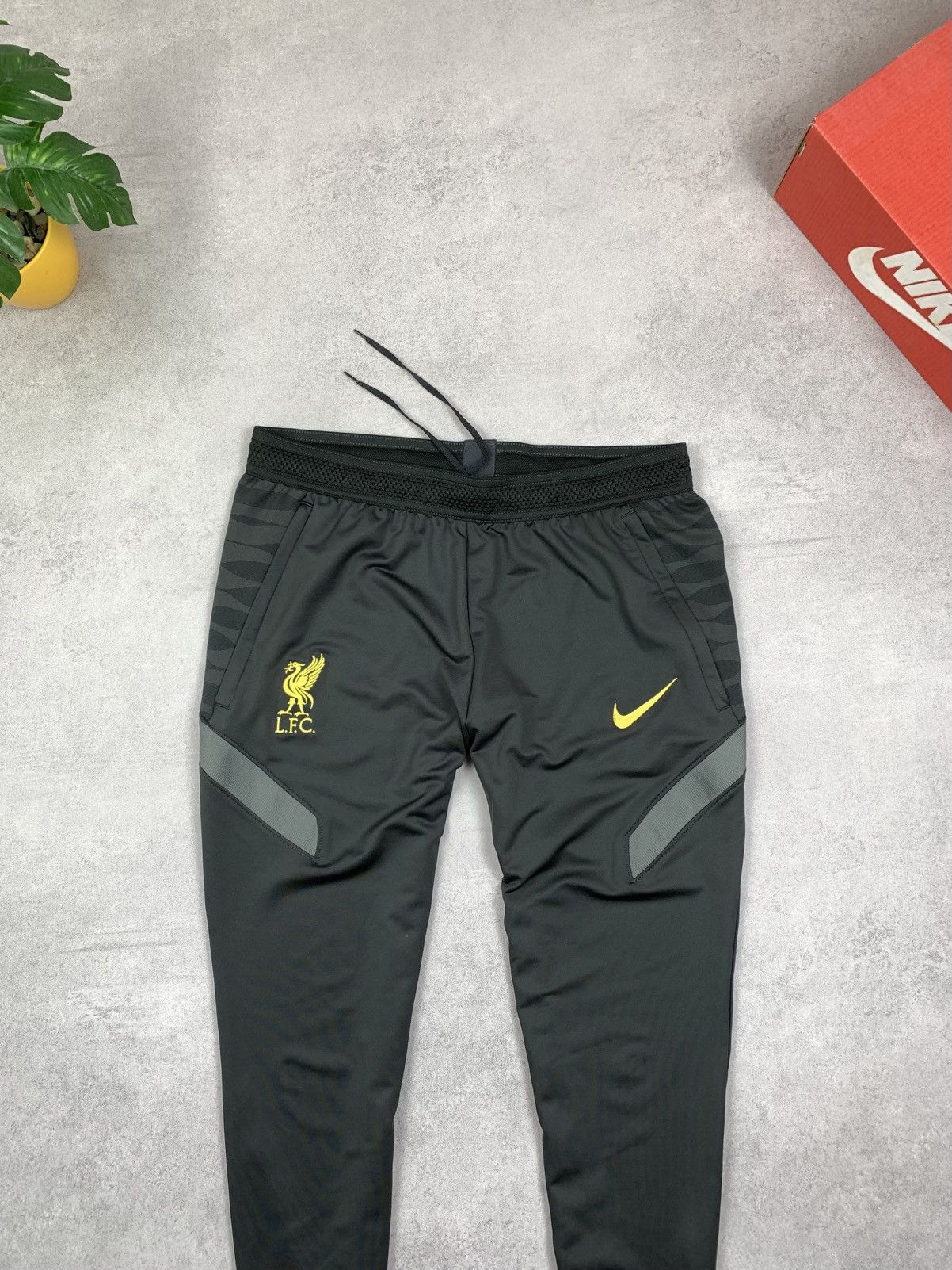 Nike Nike Liverpool FC 2021\22 Strike Training Pants Mens Size M Size US 31 - 2 Thumbnail