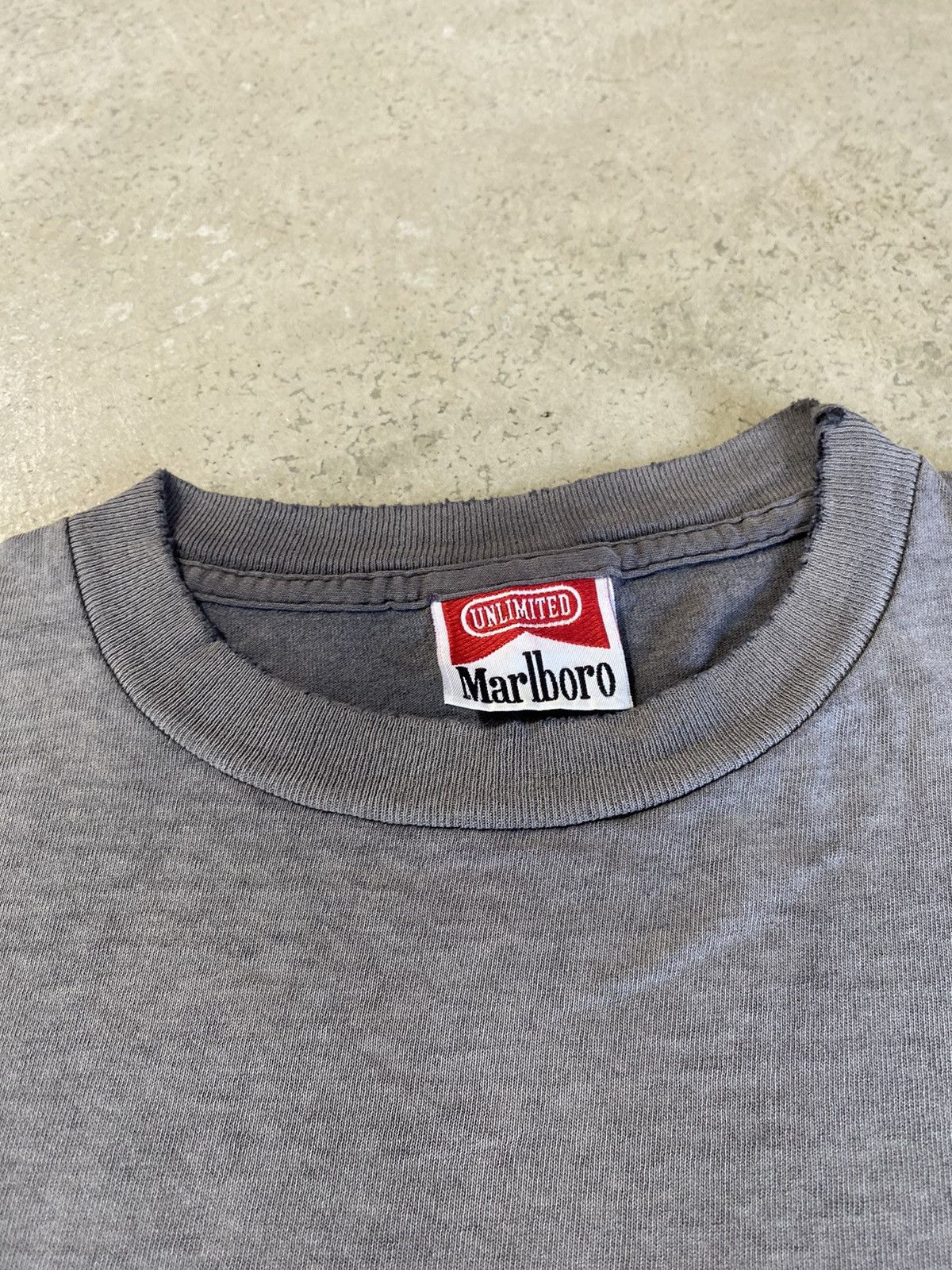 4GSELLER × Marlboro × Vintage Vintage Marlboro Unlimited Lizard Gecko Smoked Faded Shirt Size US XL / EU 56 / 4 - 6 Thumbnail