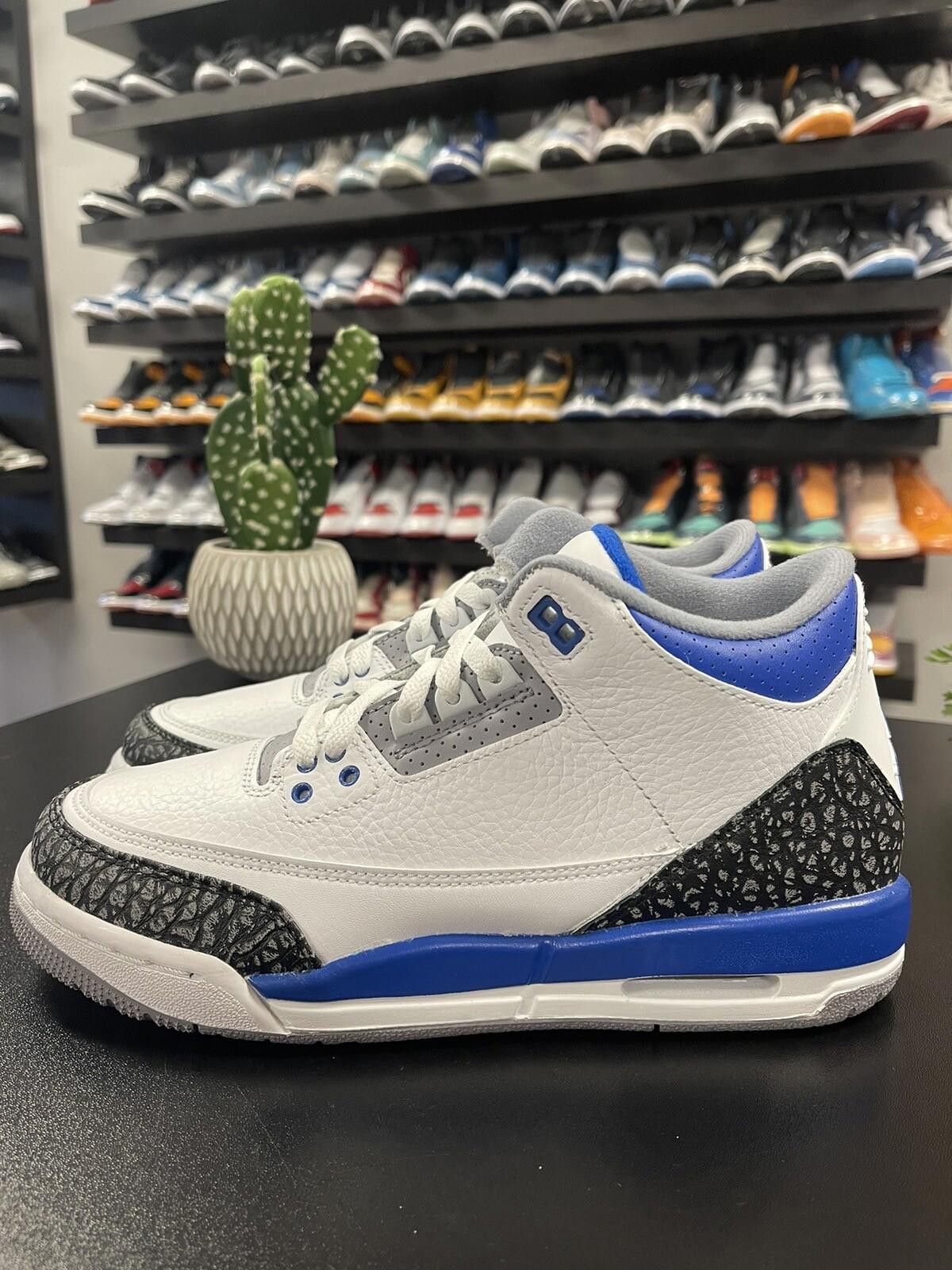 Jordan Brand Size 7 - Air Jordan 3 Retro Racer Blue (GS) Basketball Size US 7 / EU 40 - 1 Thumbnail