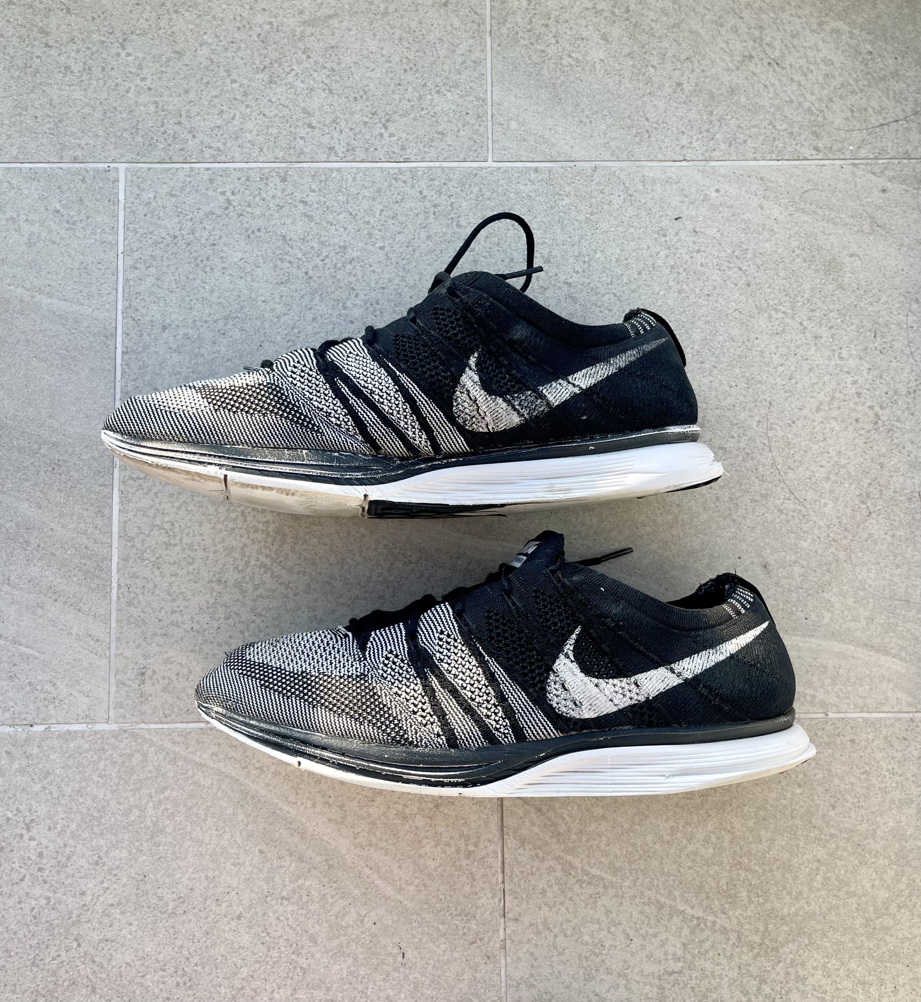 Nike (2018) Nike Flyknit Trainer Oreo Kanye Yeezy Black/ White Size US 10 / EU 43 - 6 Thumbnail