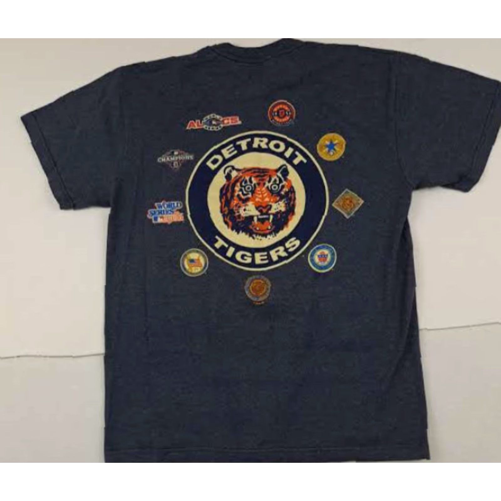 Vintage VINTAGE Detroit Tigers Baseball History T-Shirt Majestic M Gray Sports Baseball Mens Size US M / EU 48-50 / 2 - 5 Thumbnail