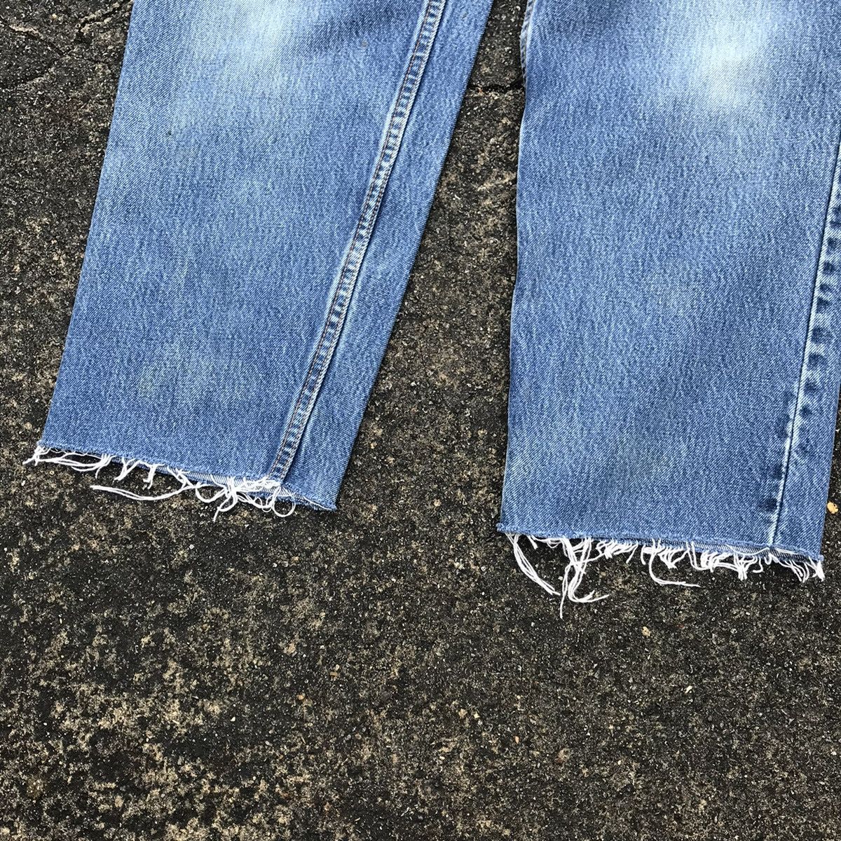Levi's Vintage Clothing × Vintage Vintage Chopped 90s LEVIS MADE IN USA 560 512 Button Jeans Size US 32 / EU 48 - 6 Thumbnail