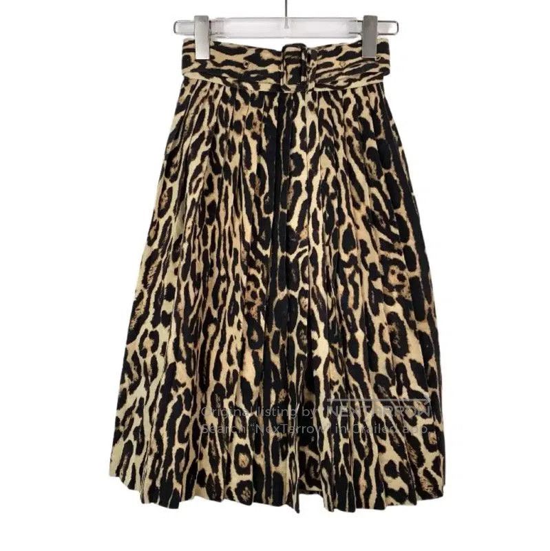 Burberry Burberry Colorful Silk Women's Skirt. Size 22" - 1 Thumbnail