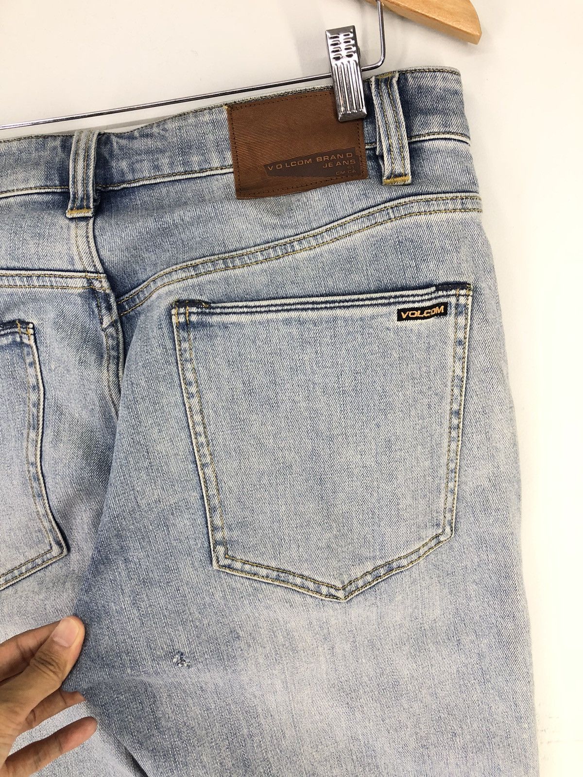 Volcom Vintage Volcom Solver Modern Straight Light Wash Jeans Size US 32 / EU 48 - 15 Thumbnail
