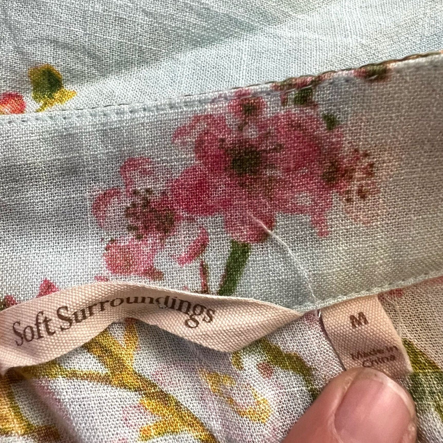 Soft Surroundings Soft Surroundings Shirt Womens Medium Merielle BOHO Floral Embroidered Tunic Green M Womens Blouse Size M / US 6-8 / IT 42-44 - 7 Thumbnail