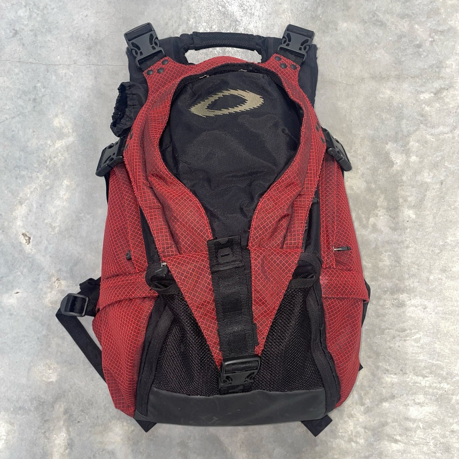 OAKLEY 00S LOGO BACKPACK Archive Gorpcore utility Cargo Icon 
