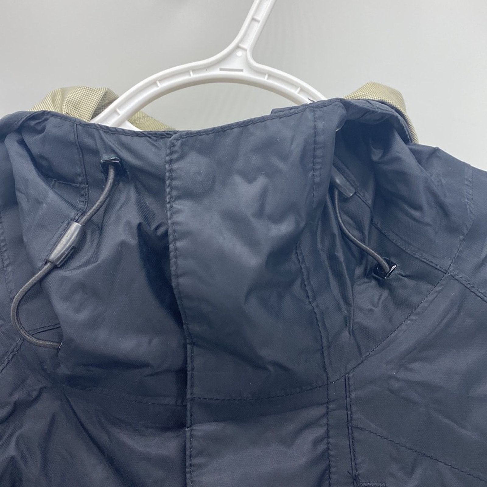 Helly Hansen Helly Hansen packable windbreaker black size m gorpcore Size US M / EU 48-50 / 2 - 5 Thumbnail