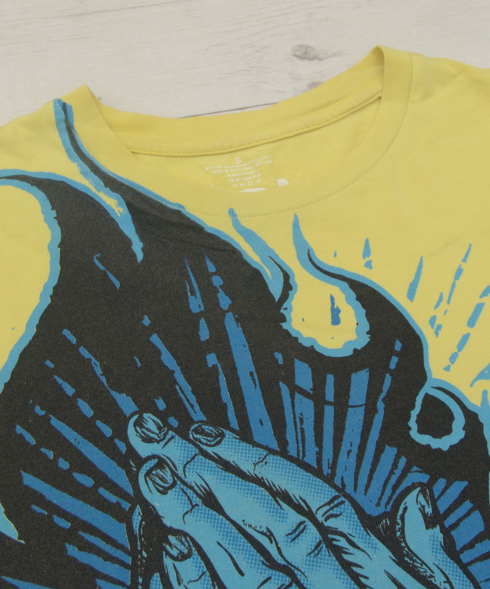Iron Fist × Vintage Y2K Iron Fist AngryBlue ART Studio Graphic Tee goth style Size US S / EU 44-46 / 1 - 5 Thumbnail