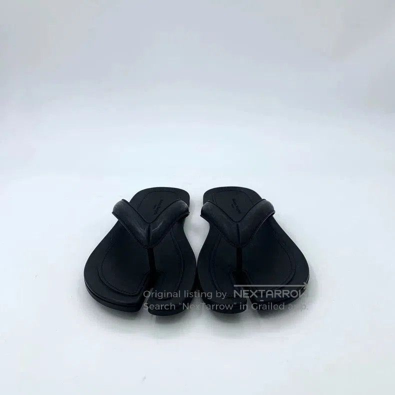 Maison Margiela Black Casual Flip Flop Sandals. Size US 9.5 / EU 42-43 - 3 Thumbnail
