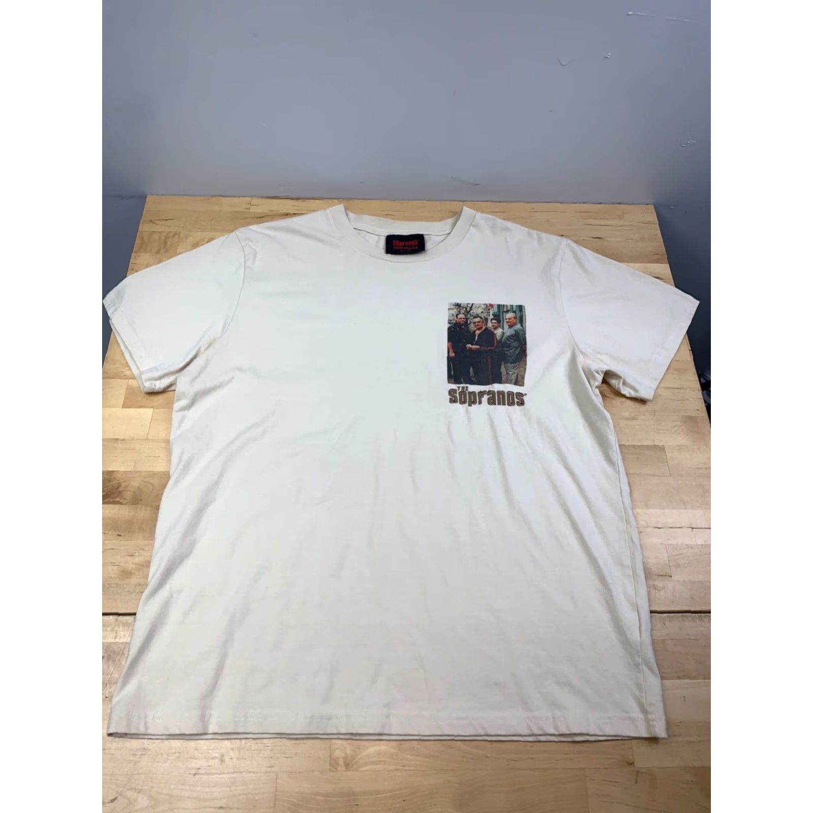 Palace Shoe Palace Sopranos Shirt Mens M Beige HBO TV Series Crew Neck 12557 Size US M / EU 48-50 / 2 - 5 Thumbnail