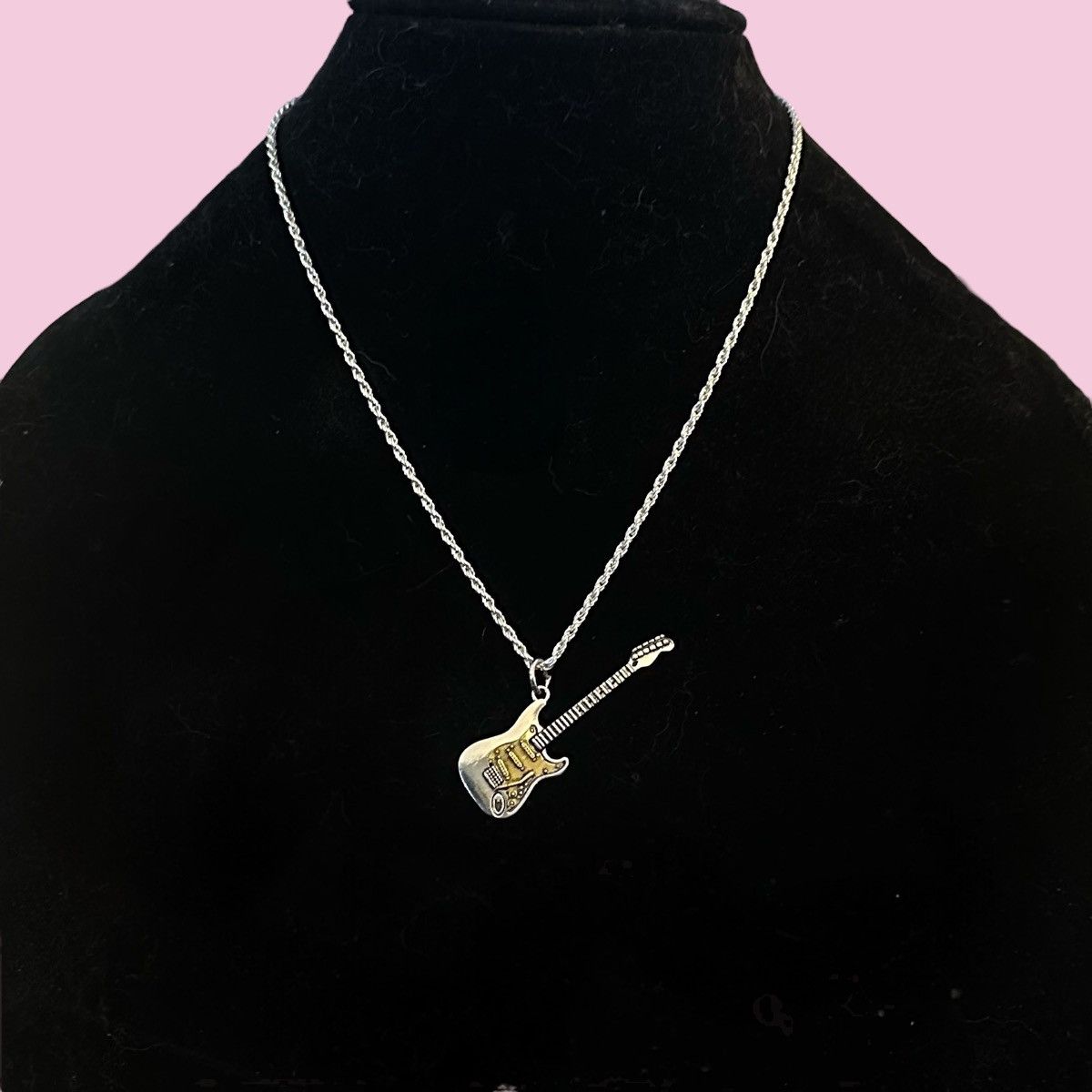 Other Silver tone electric guitar pendant necklace Size ONE SIZE - 1 Thumbnail
