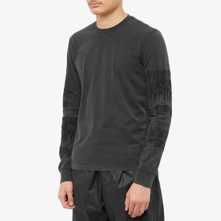 Givenchy o1loc1c0724 Crewneck in Black Size US S / EU 44-46 / 1 - 2 Thumbnail