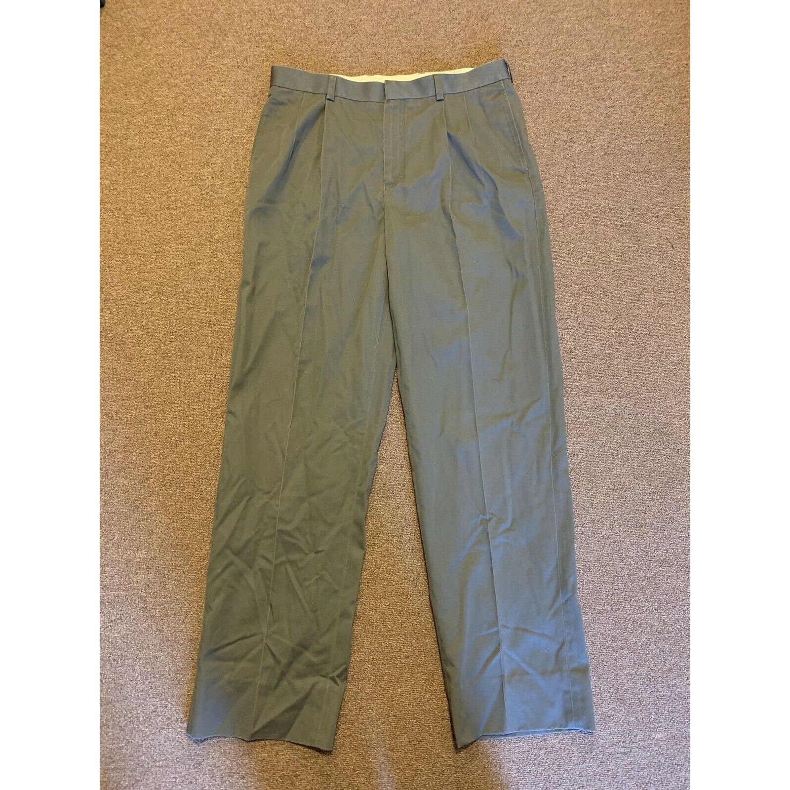 L.L. Bean LL Bean Classic Fit Dark Gray Dress Pants Men's Size 34 Size US 34 / EU 50 - 1 Thumbnail