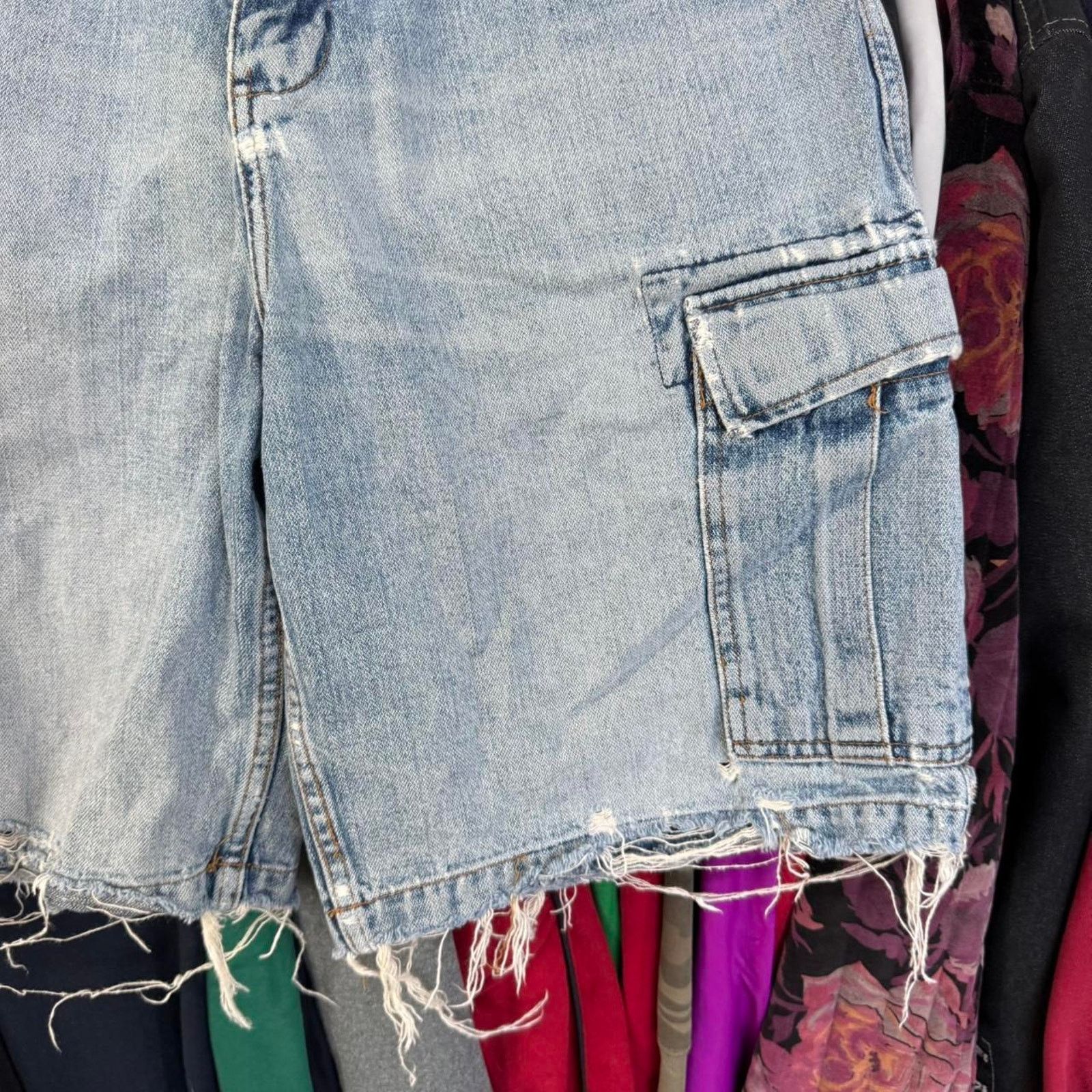 Faded Glory Vintage Distressed Faded Glory Cargo Denim Shorts Faded Size US 35 - 4 Thumbnail