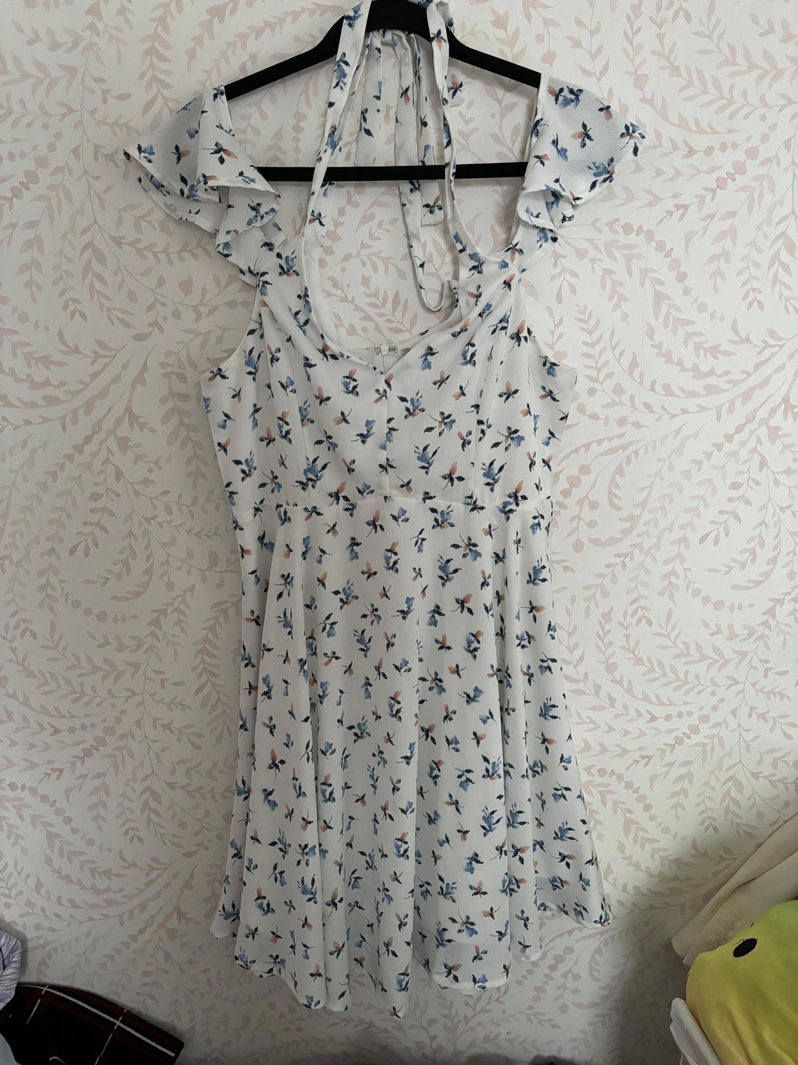Designer NWOT Altar'd State Lia Floral Halter Dress Ruffed Sleeve LG Size L / US 10 / IT 46 - 1 Thumbnail